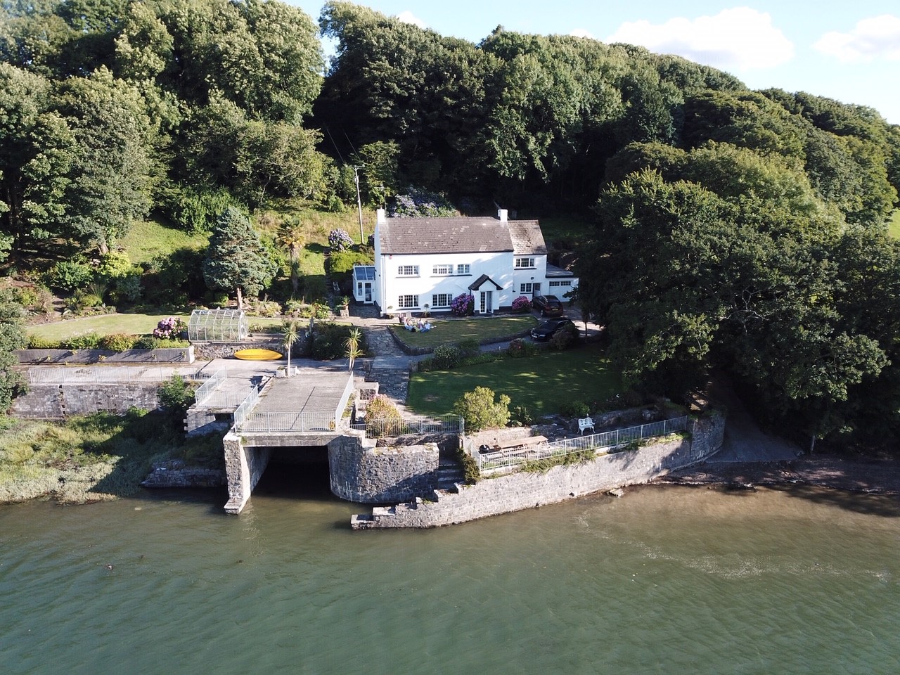 Ferry House, Pembrokeshire National Park Houses for Rent in Cosheston