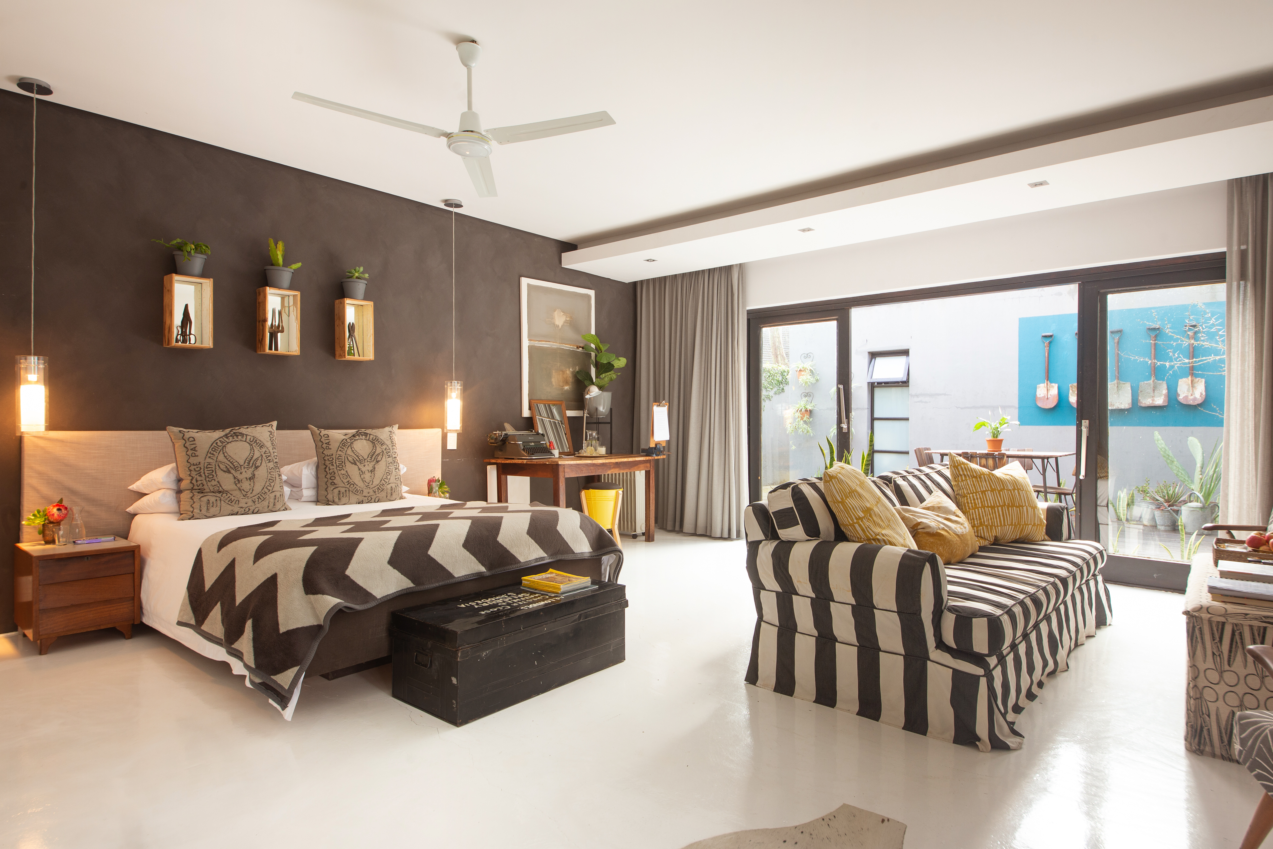 The Luxury Toolshed. A private garden apartment.