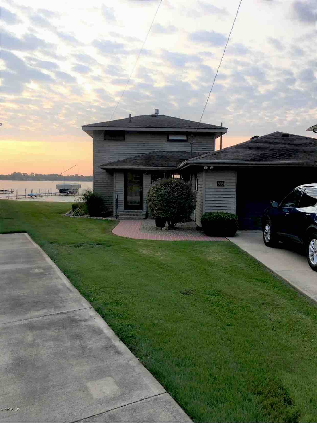 Beautiful Coldwater Lake Home 3 Beds Sleeps 10 Cottages for Rent in