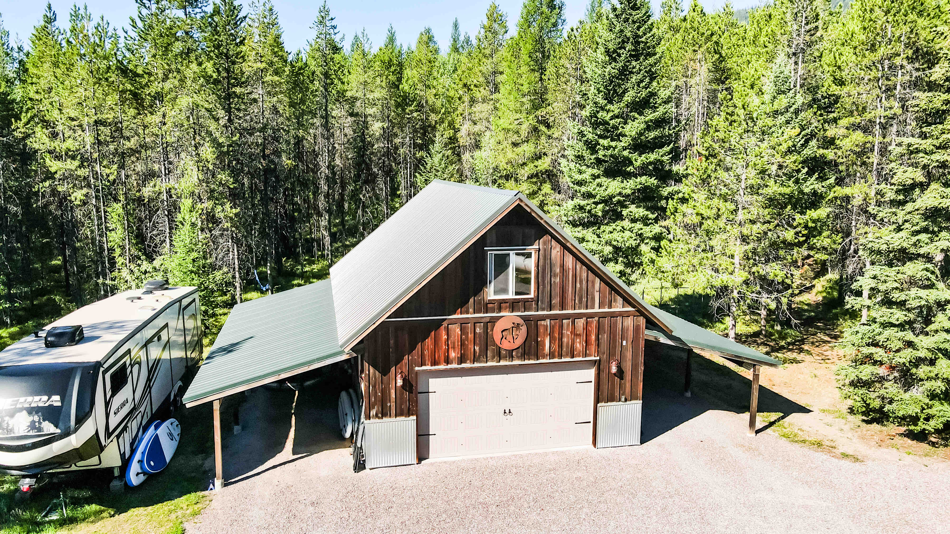 Secluded Montana Escape, King Bed, Cute Decor !