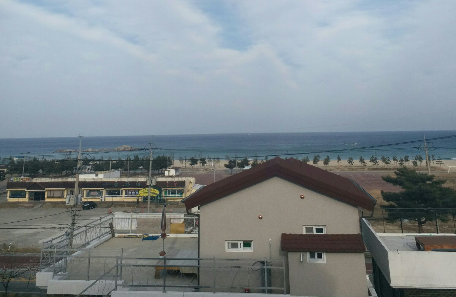 Haeoreum/Sampo Sea View House/Glory/3rd Floor in 3rd Floor Building/15 pyeong/Rooftop Barbecue/Private Use/Ondol Room