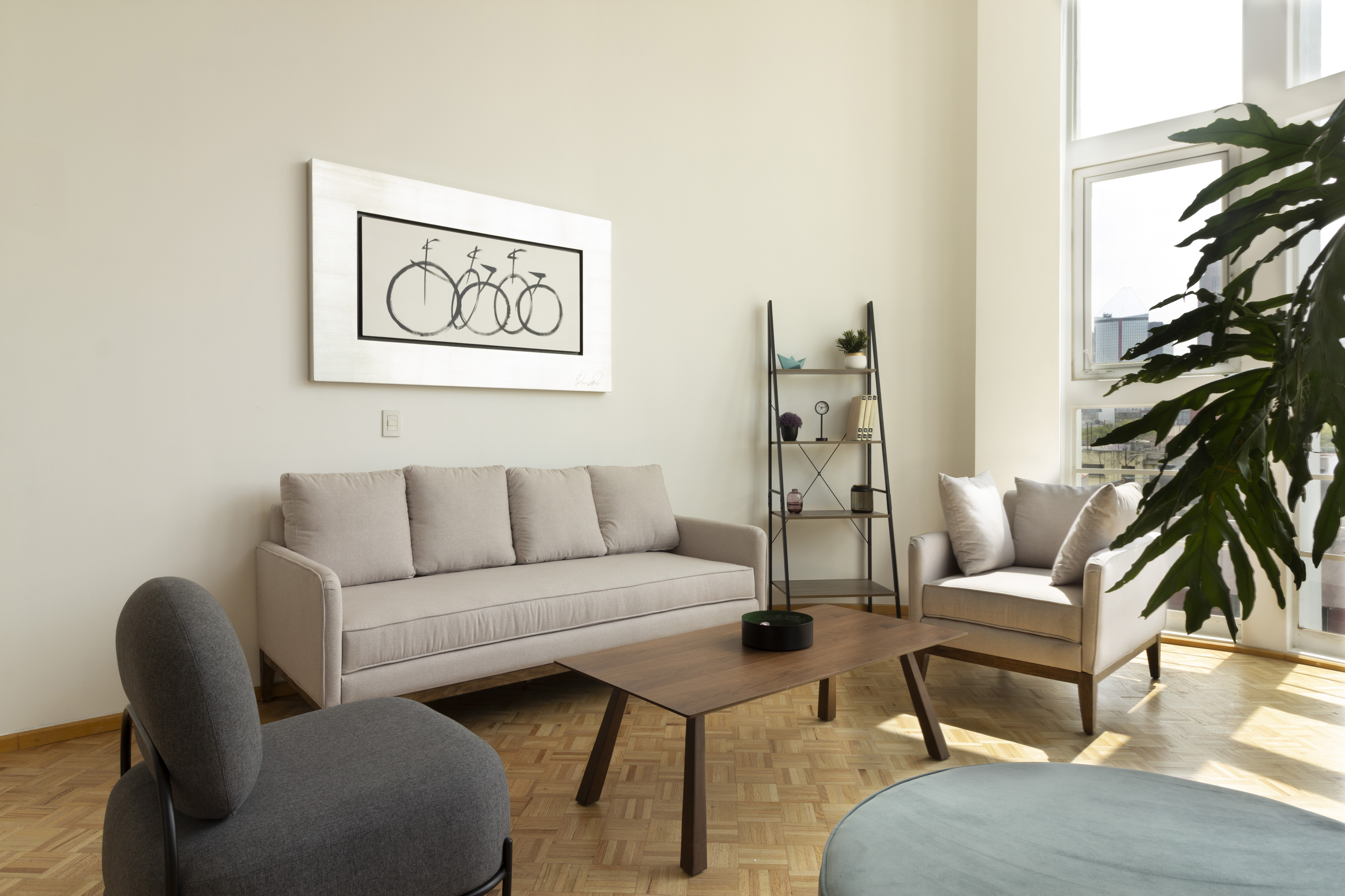 Beautiful Design Duplex perfect Location