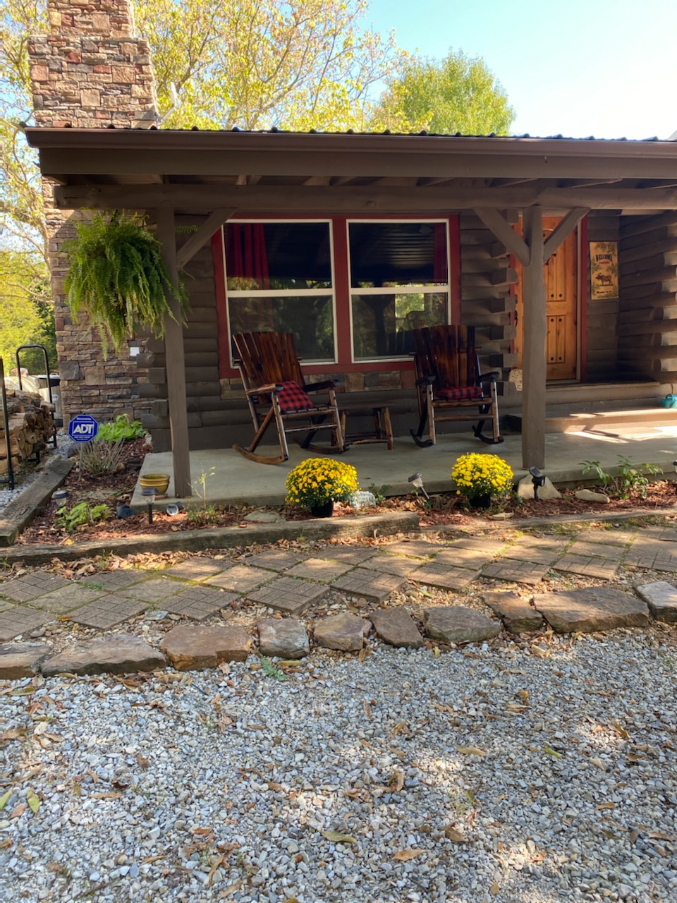 Eagles Pass Hideaway on Kings River Cabins for Rent in Berryville