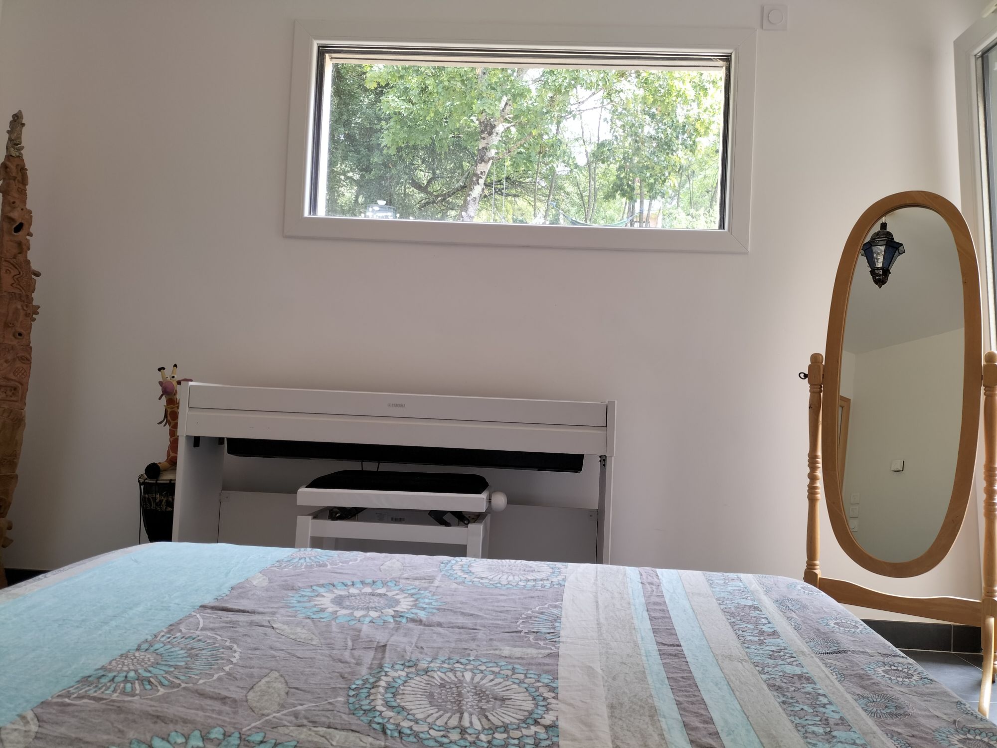 غرفة نوم مزدوجة وحمام داخلي في فيلا Airbnb