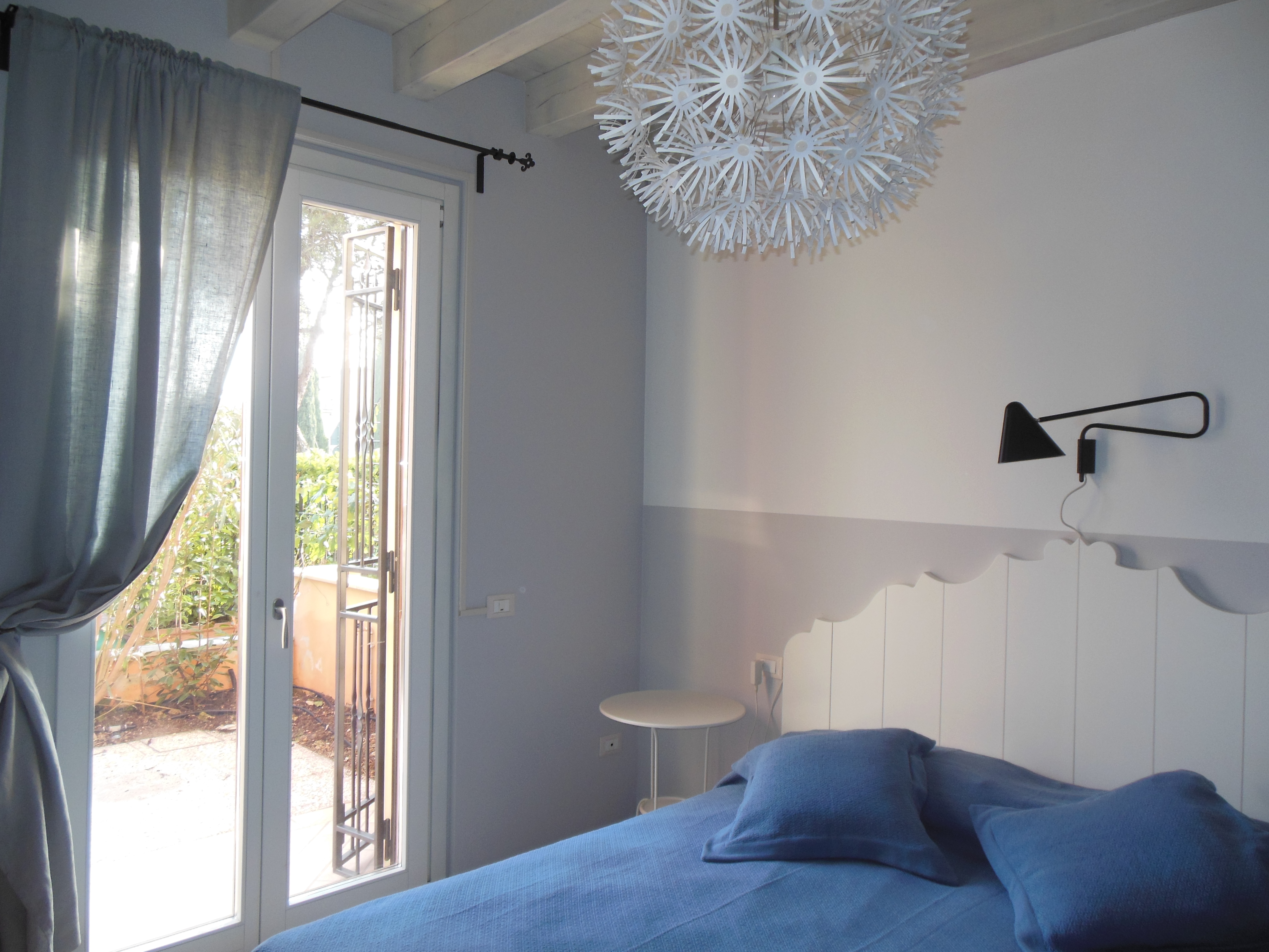 Villa Lucrezia Sirmione apartment with pool.