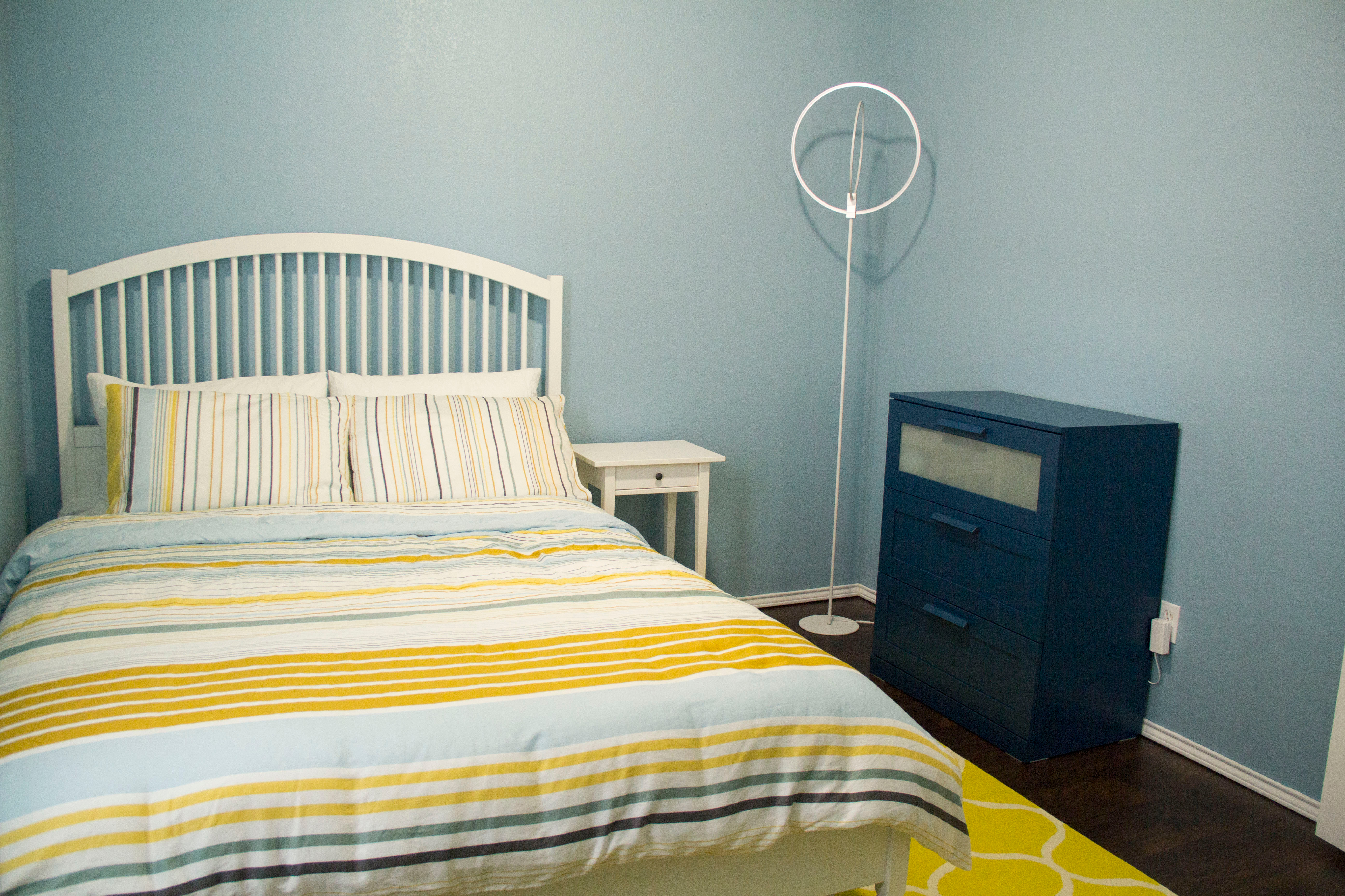 Private bedroom * located near major highways.* in Fort Worth