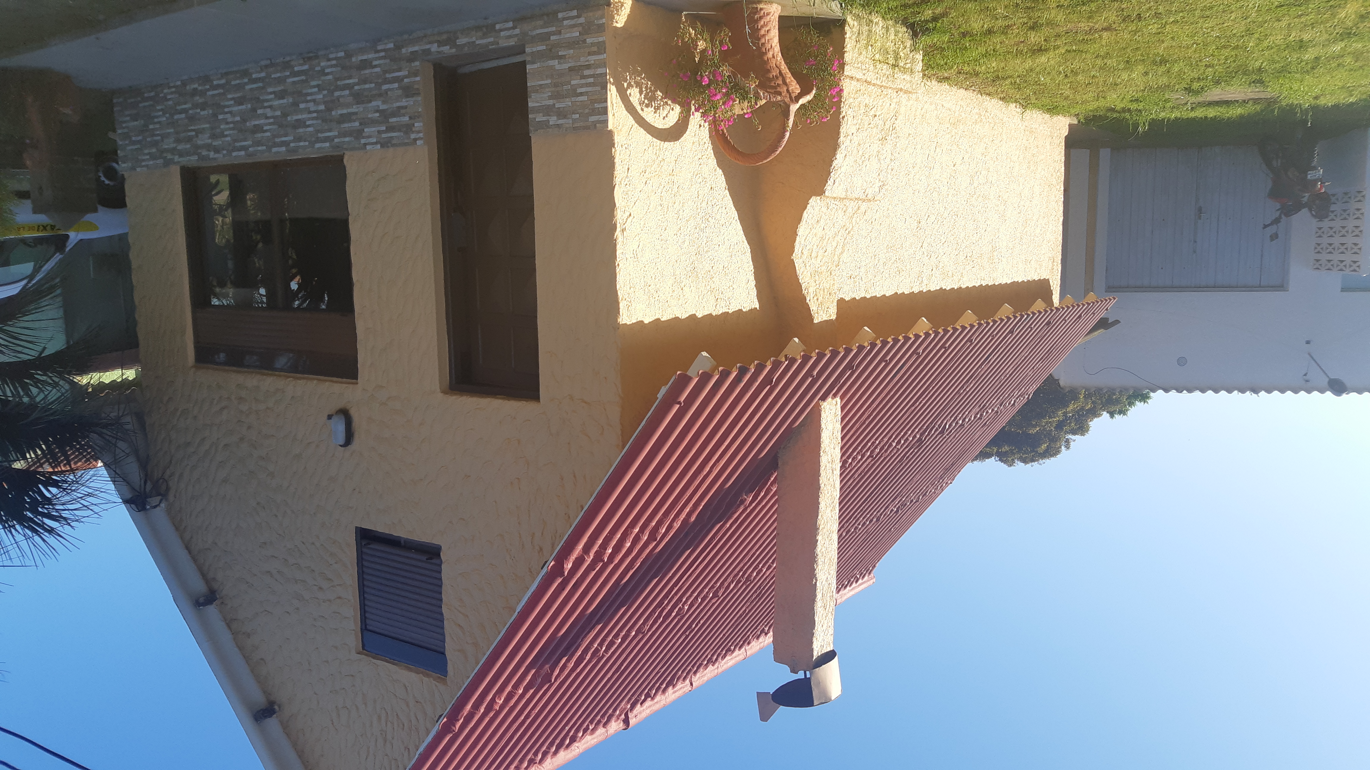 Ideal house for 6 people 400m from the beach