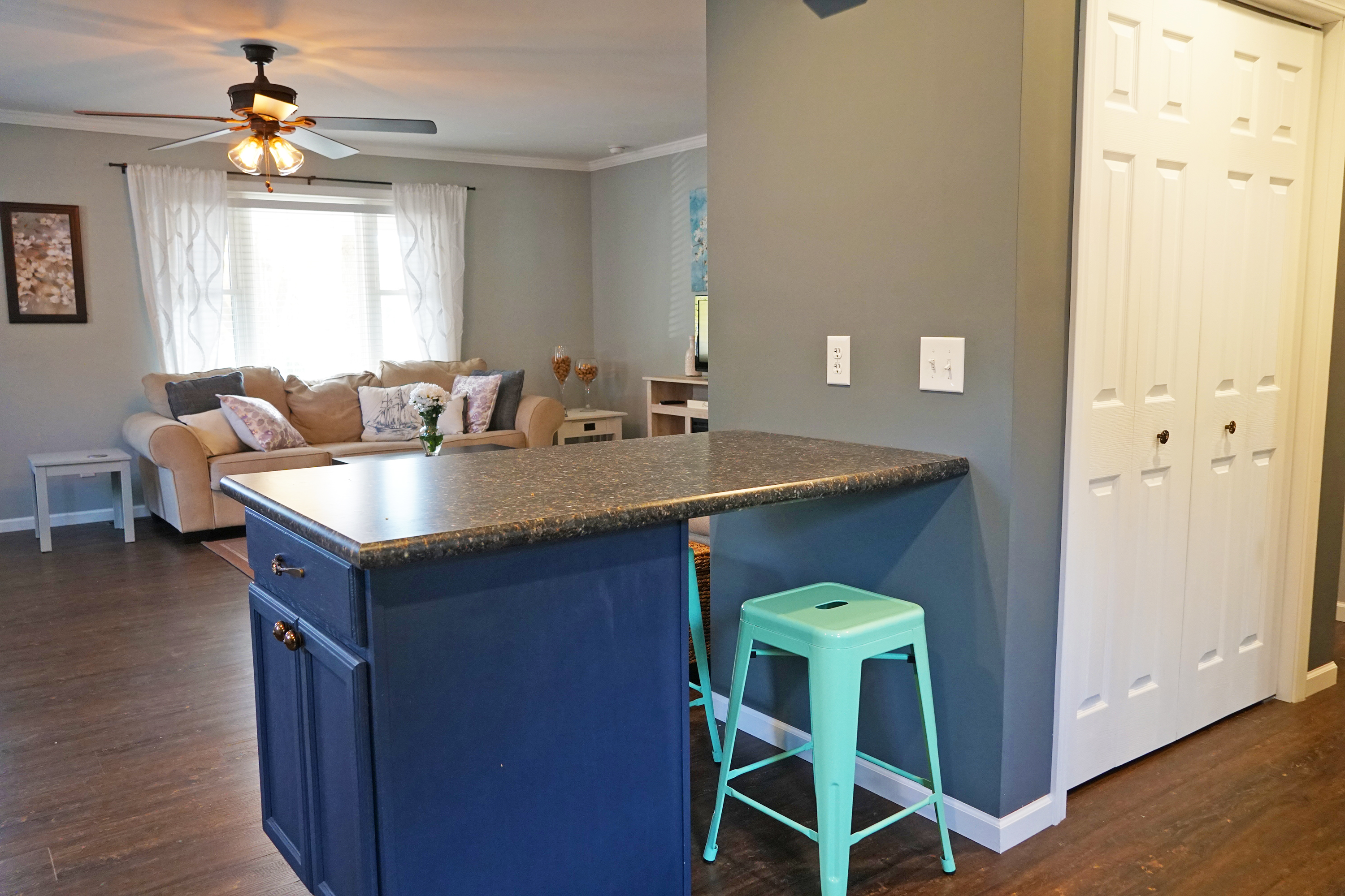Luxurious Getaway On Witmer Lake Cottages For Rent In Wolcottville Indiana United States