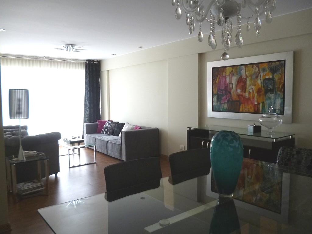 Beautiful apartment near embassy USA.