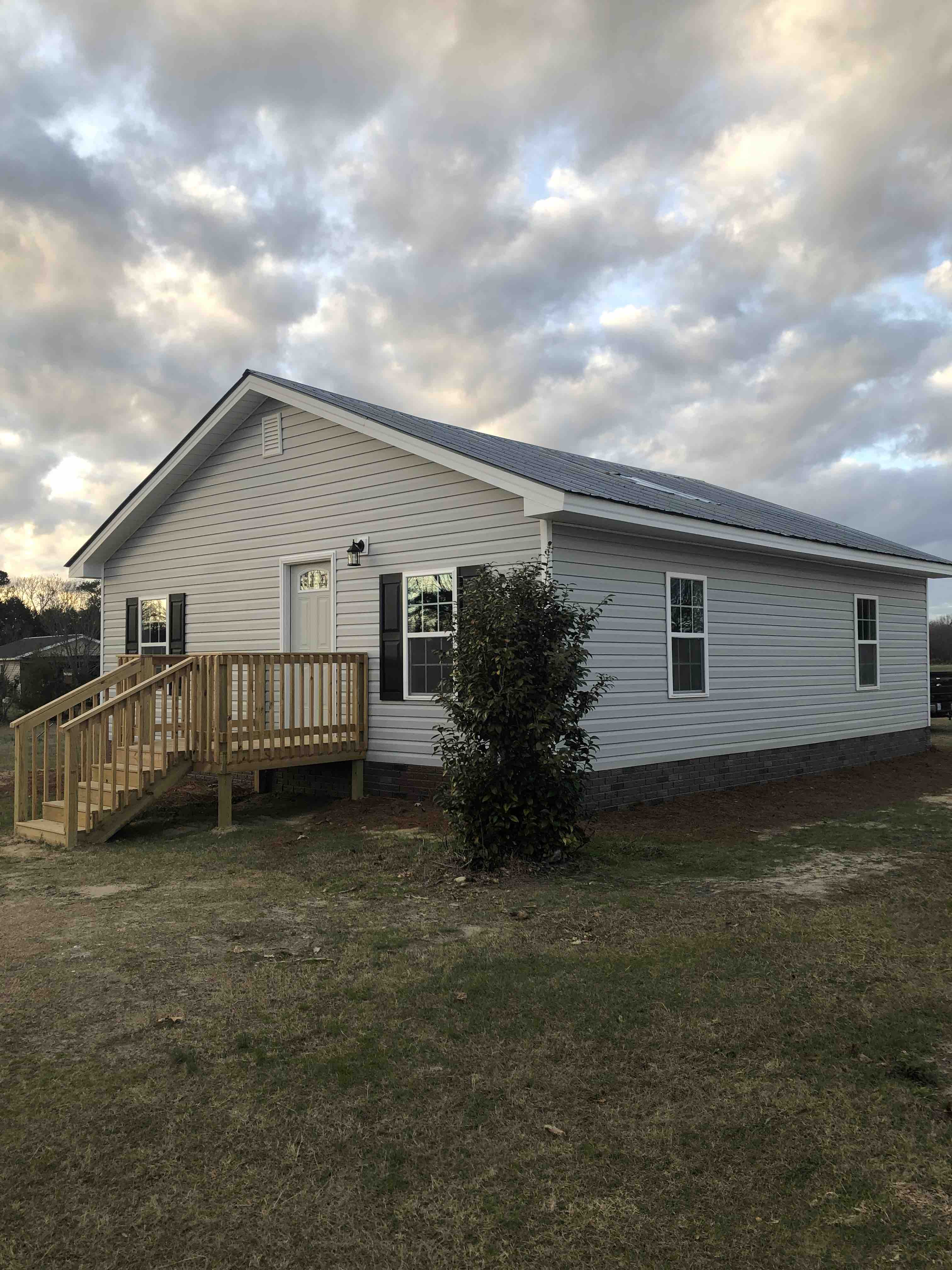 Cozy 2 bedroom newly renovated home