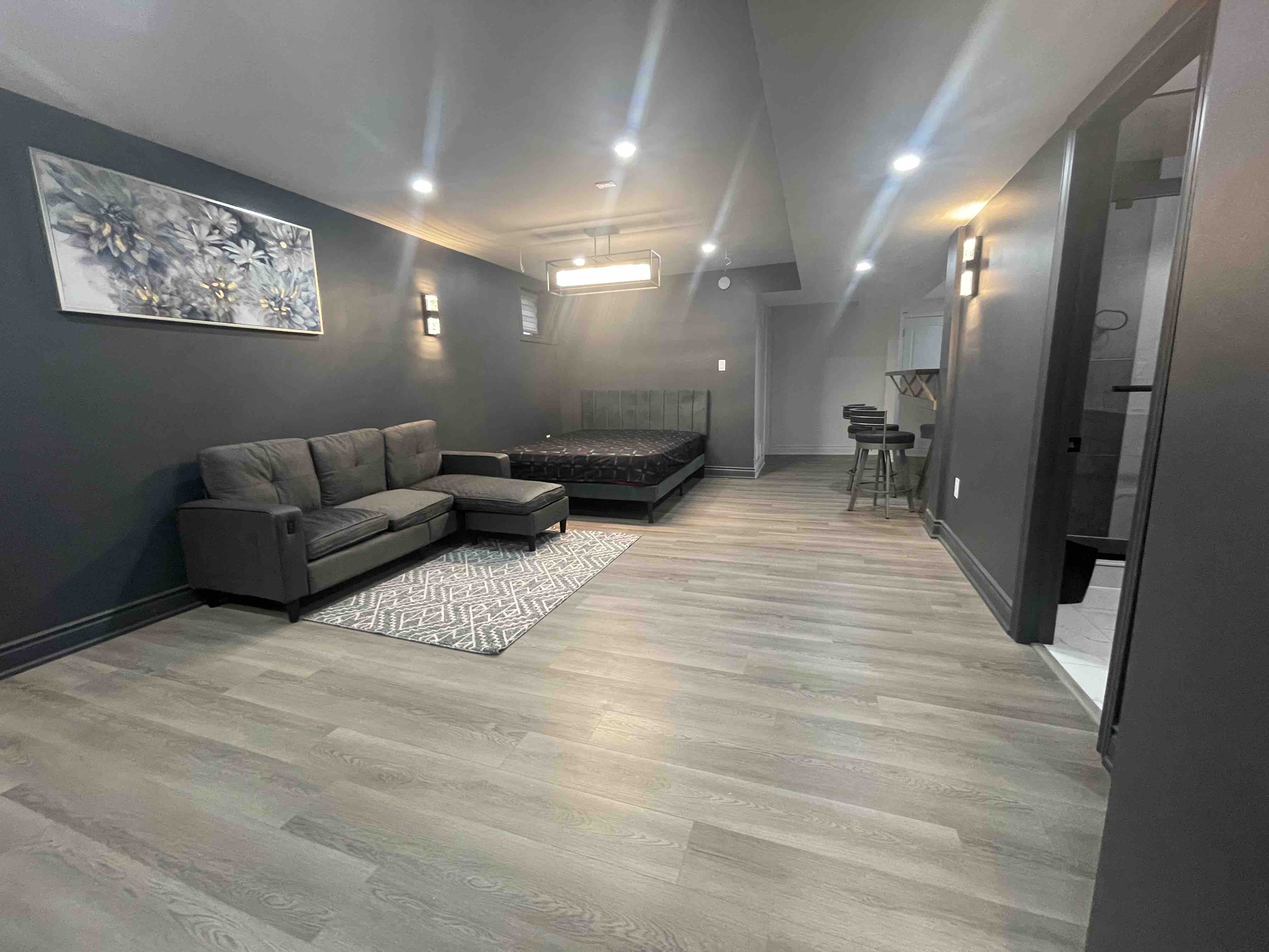 Studio suit in Caledon