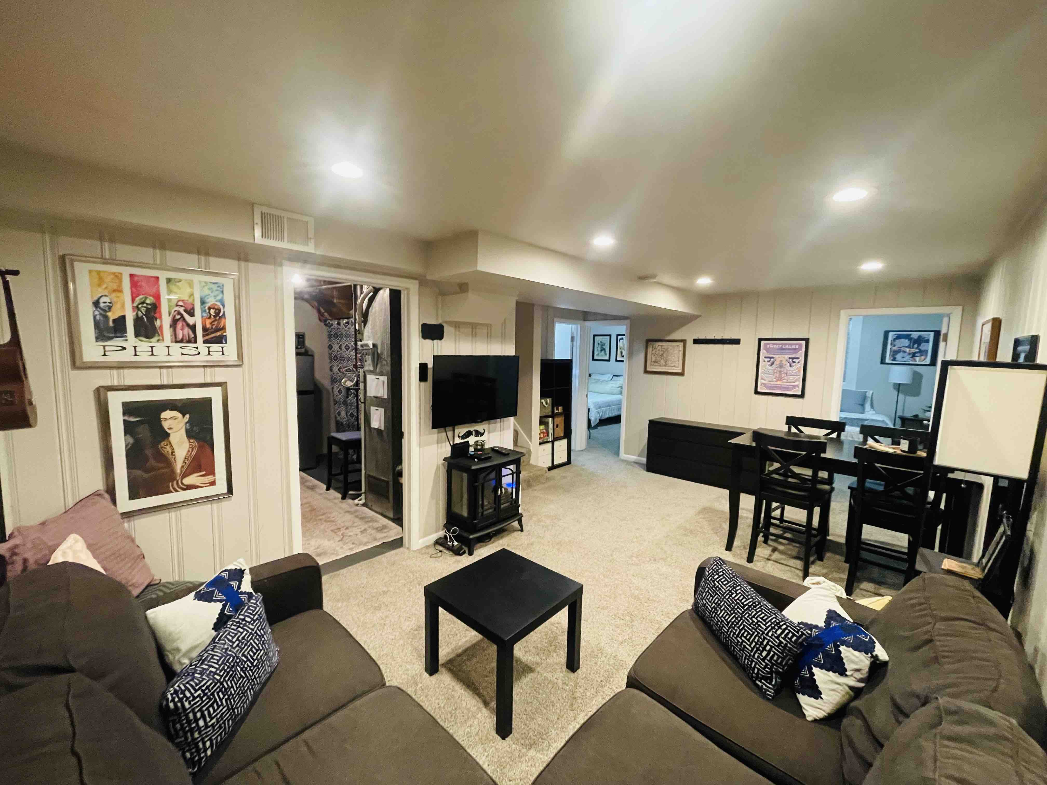 The Denver Local: Basement Suite in Denver House in Ruby Hill, Denver