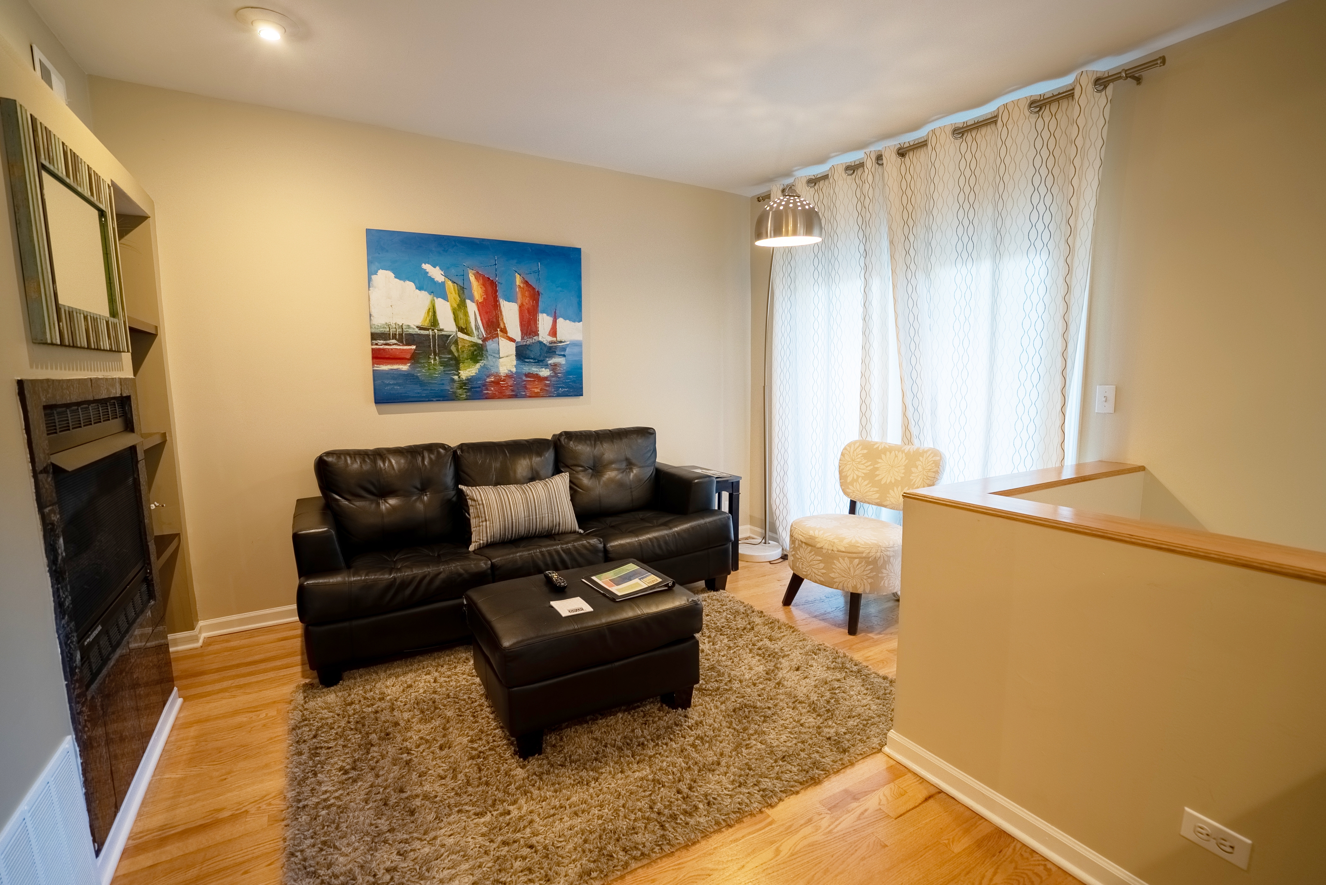 Lincoln Park 2BD/1BA Fireplace #1r in Lincoln Park, Chicago