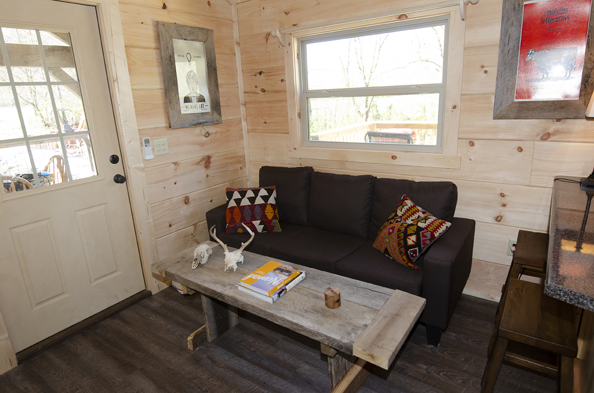 See Rocks Log Cabin Cabins for Rent in Stanton, Kentucky, United