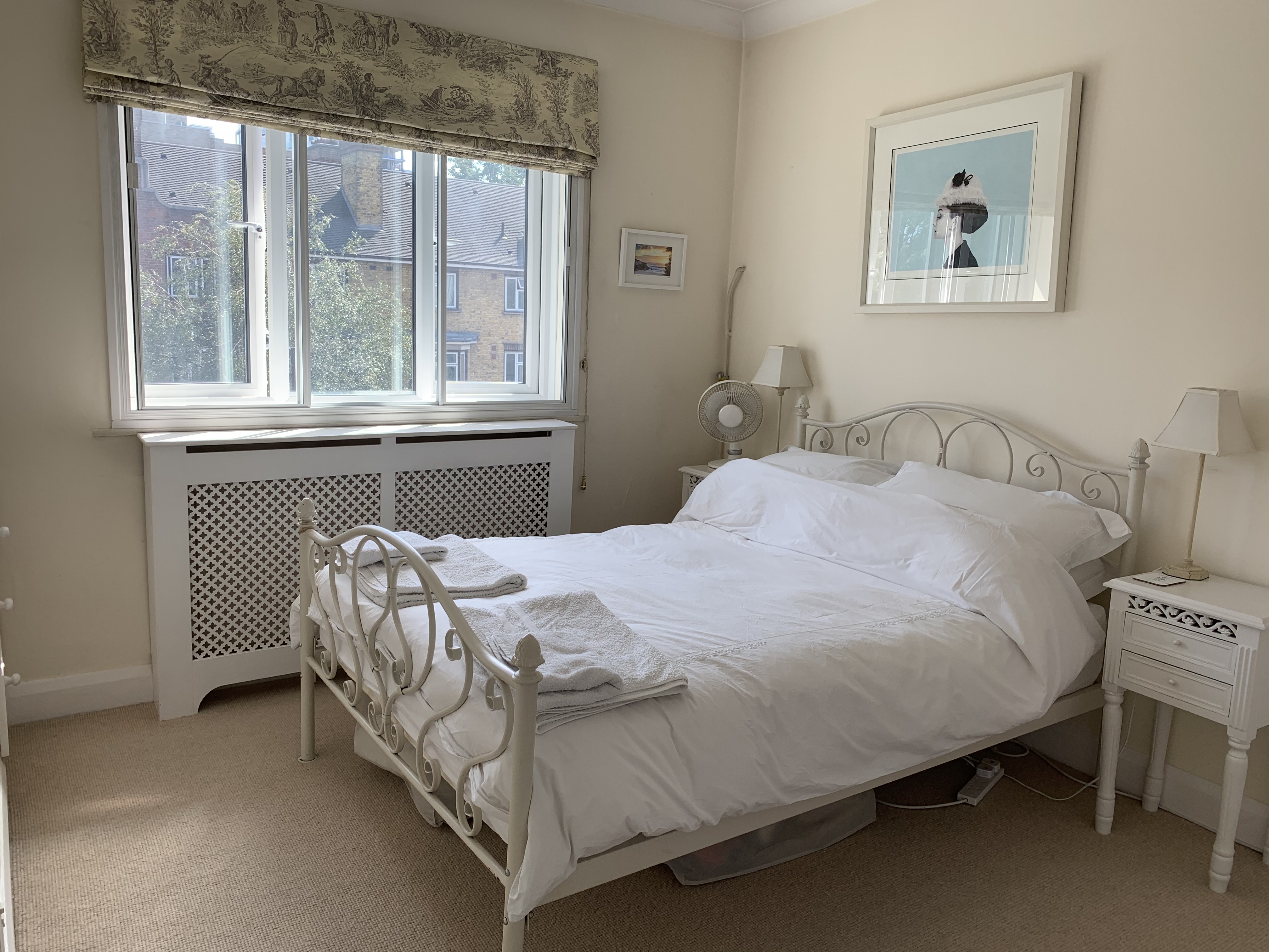 Cosy top floor flat w garden & off st parking SW