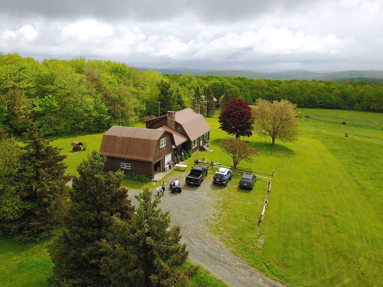 Secluded 160 Acre mountain top home Houses for Rent in Susquehanna