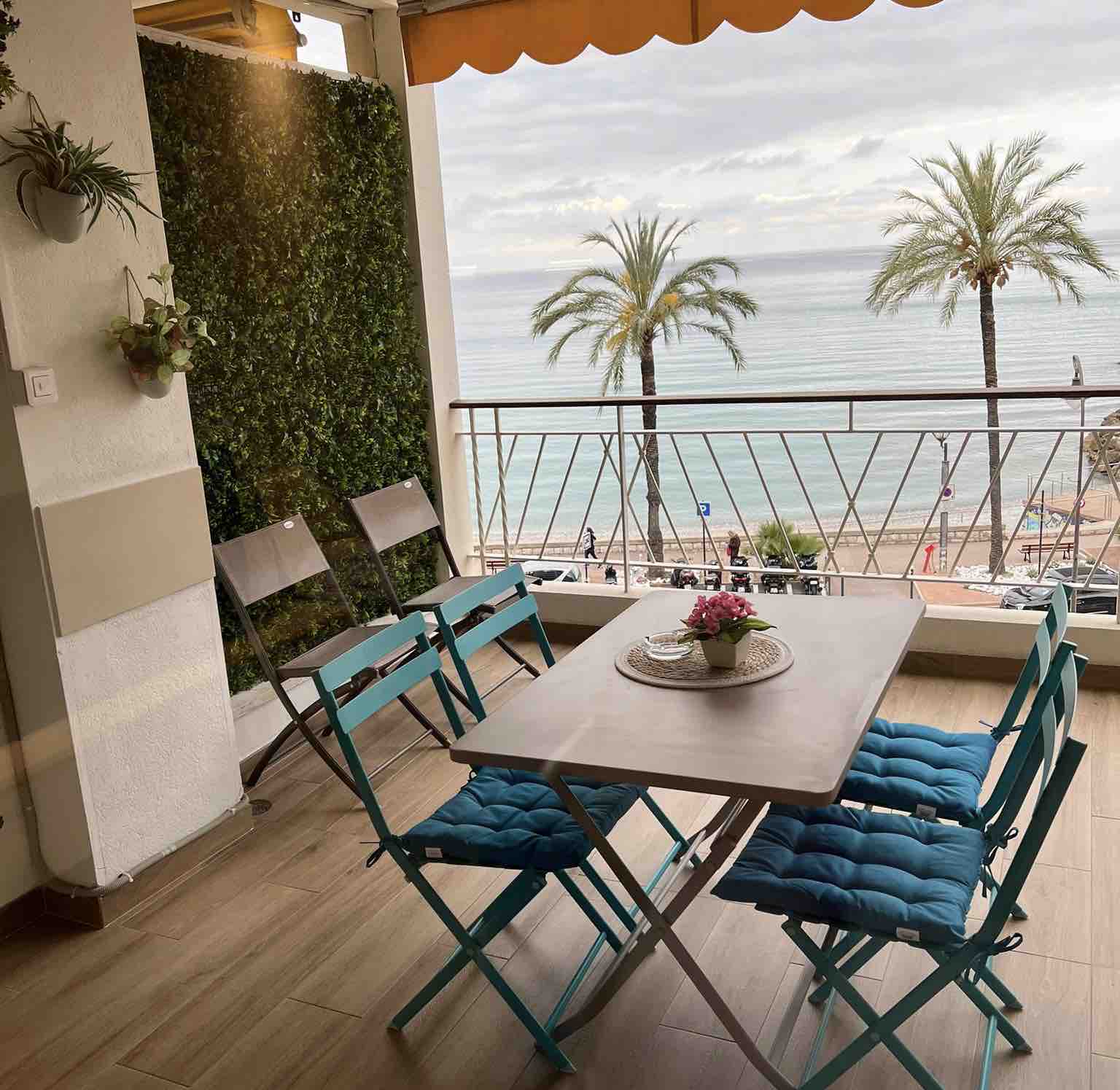 Beautiful 2 rooms, waterfront