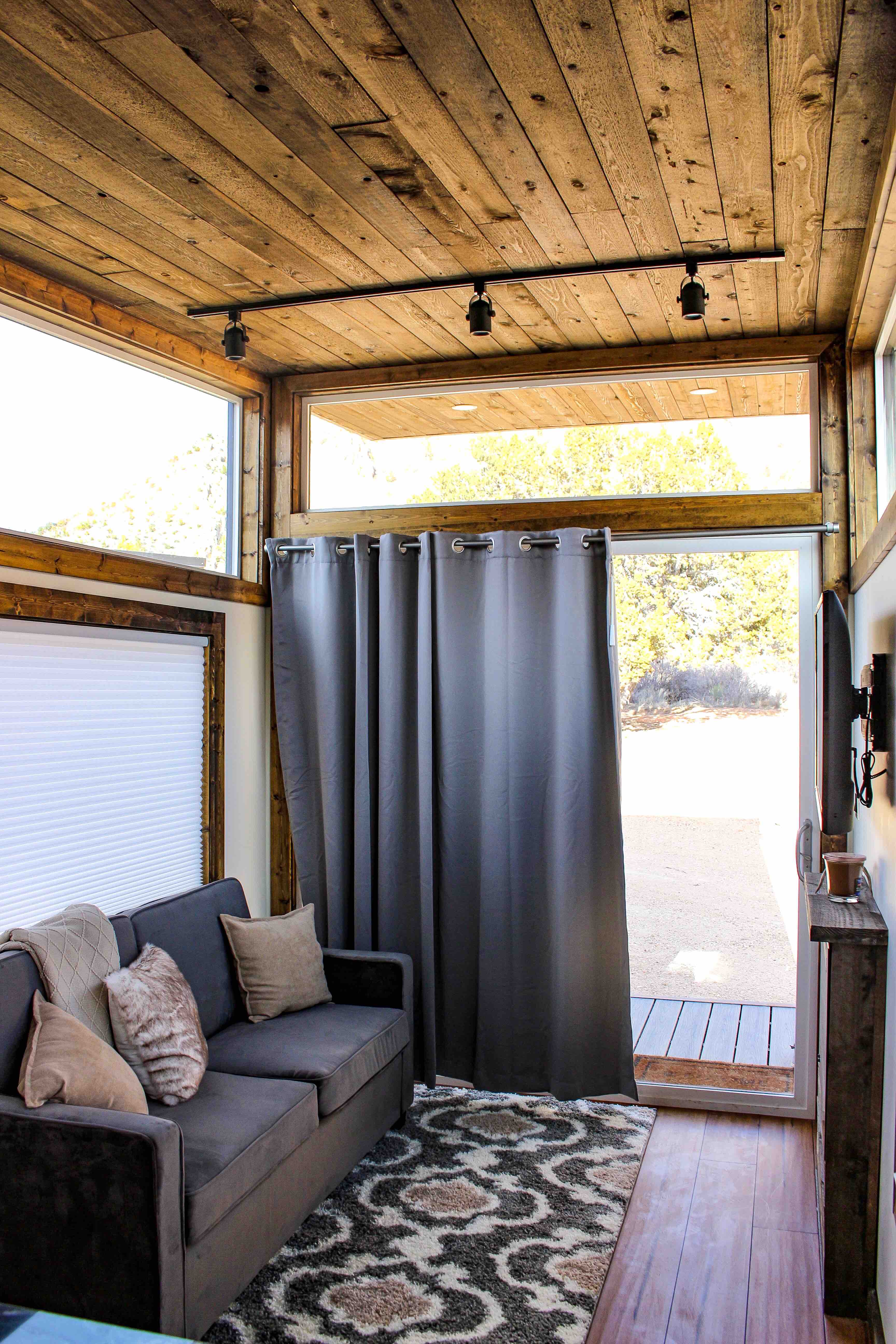 Unique Cliffside Tiny Home 1 Farm stays for Rent in Orderville