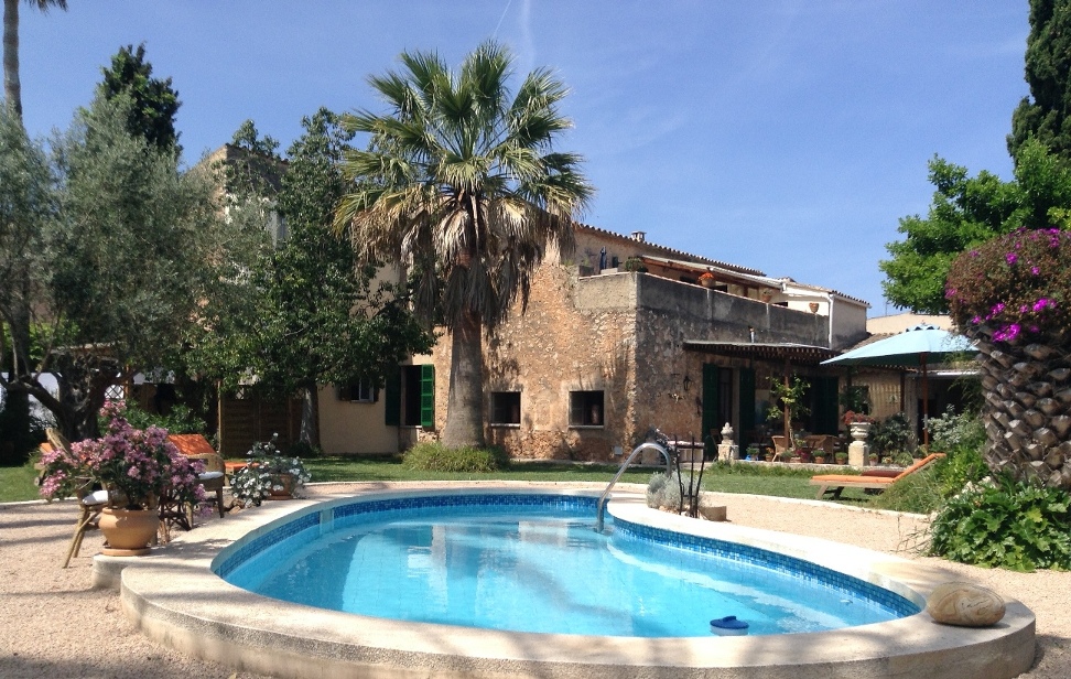 Sunny apartment 04 in a historic manor house in Sencelles, Mallorca