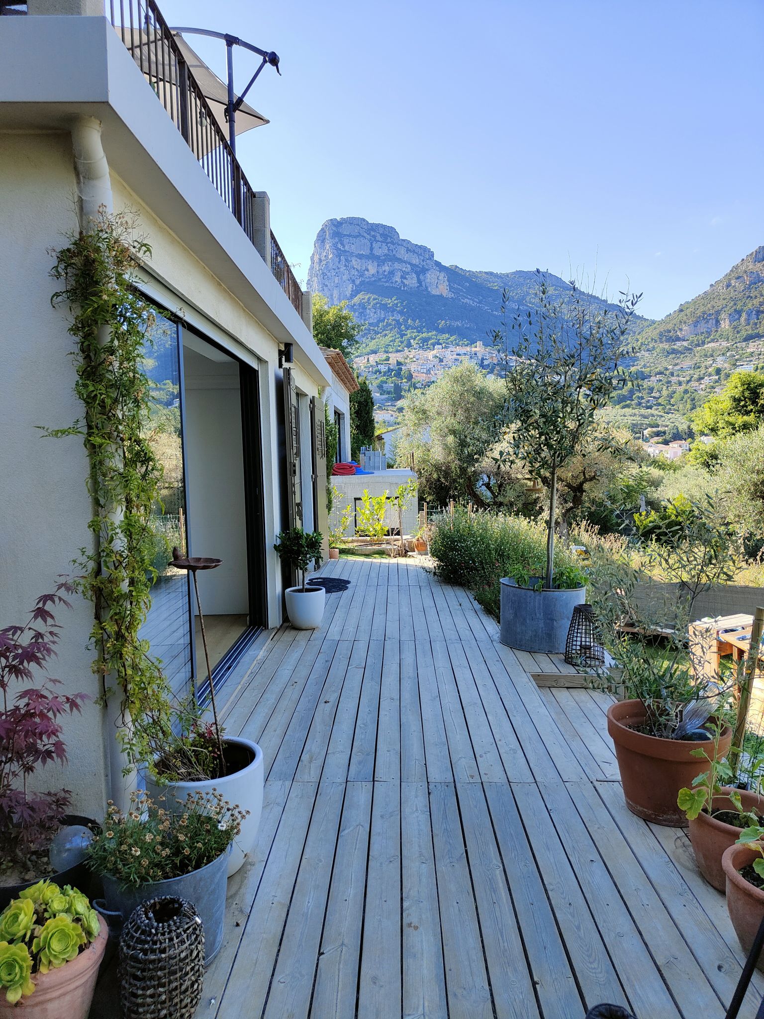 Bottom of villa with small pool