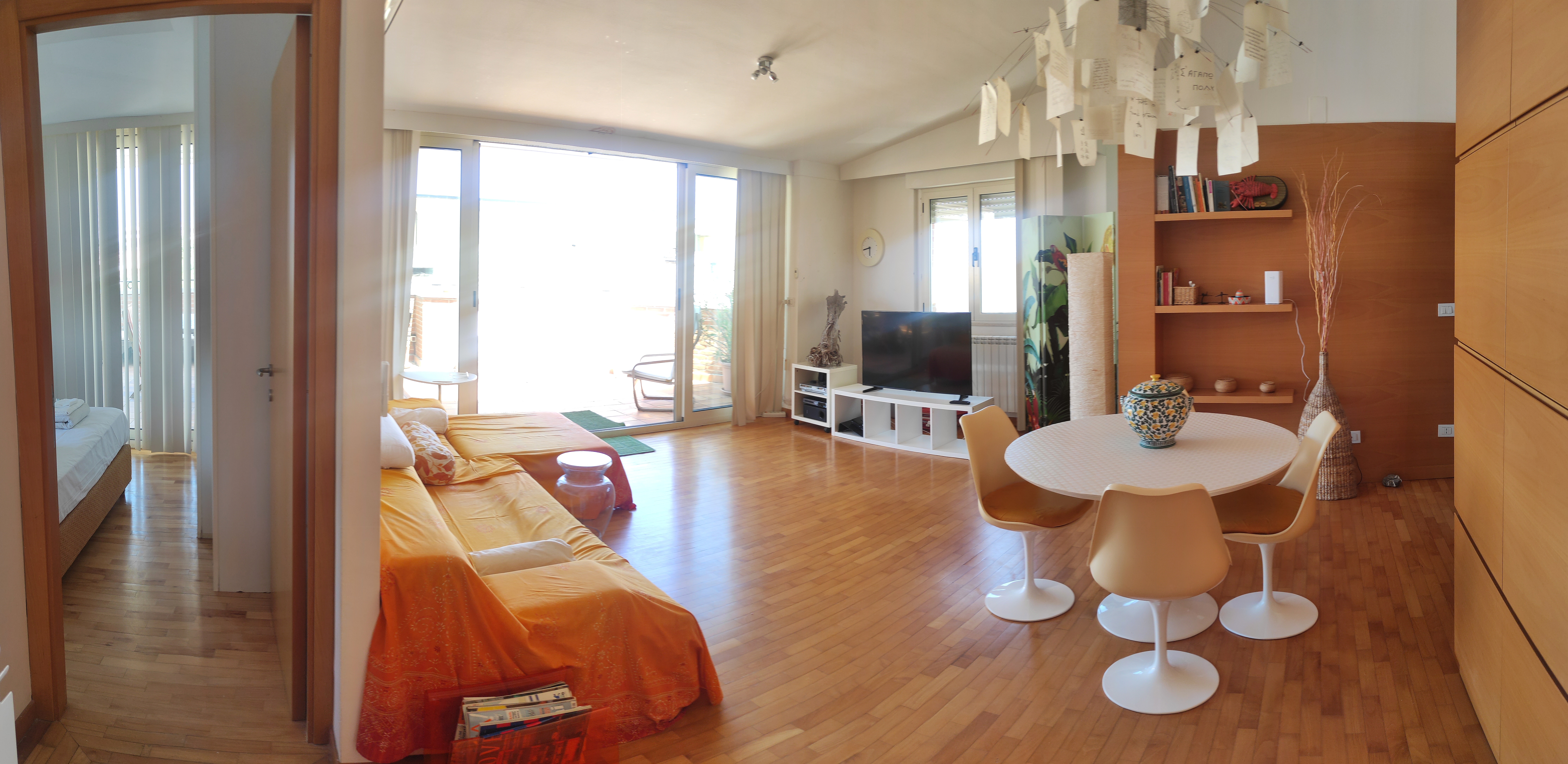 Sophisticated penthouse with large terrace overlooking the sea