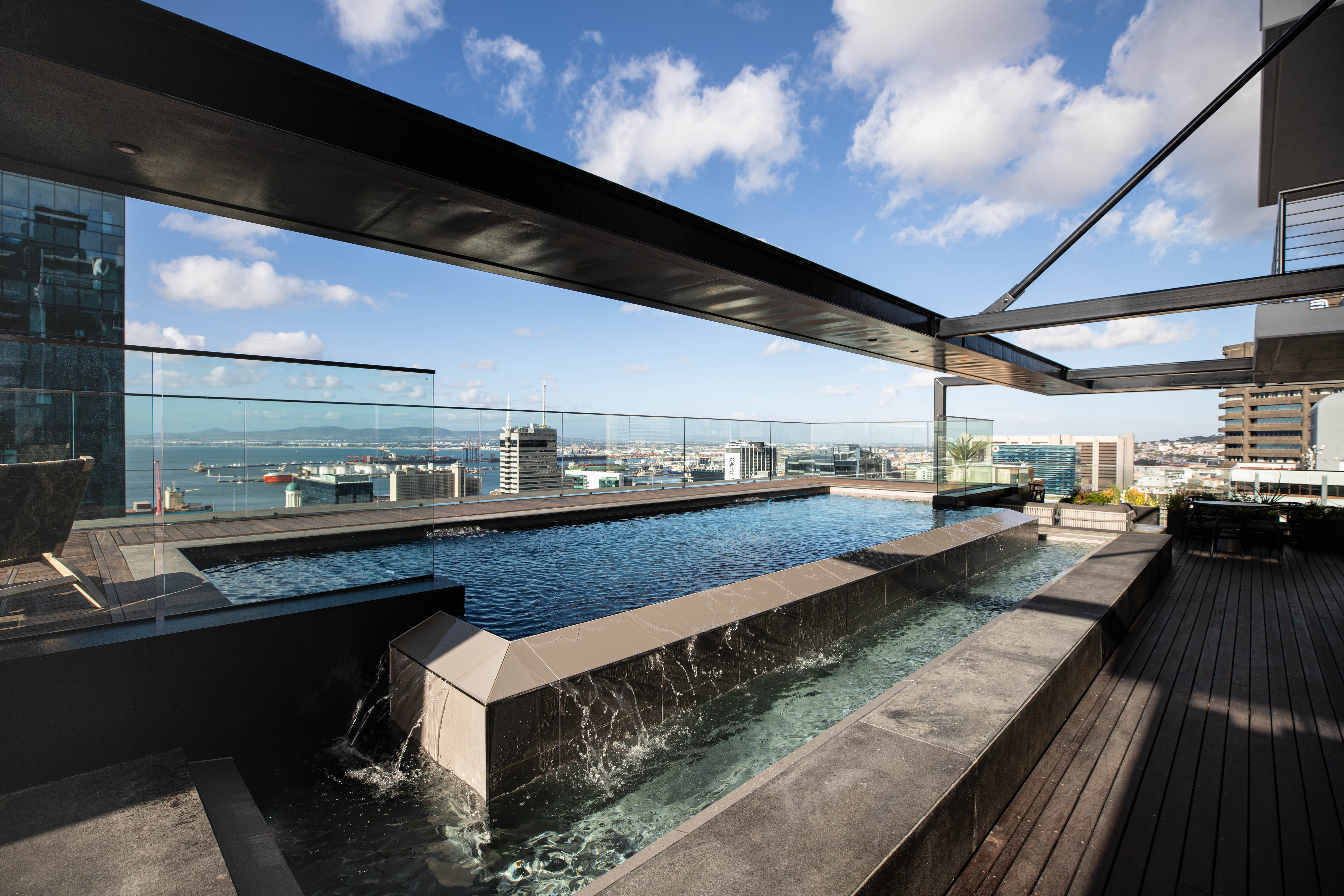 Stylish Studio in Luxury Building