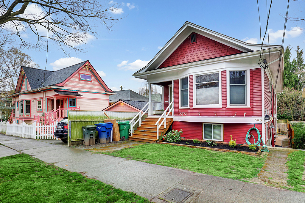 Stylish Studio, Lives like 1 BR w/ Full Kitchen