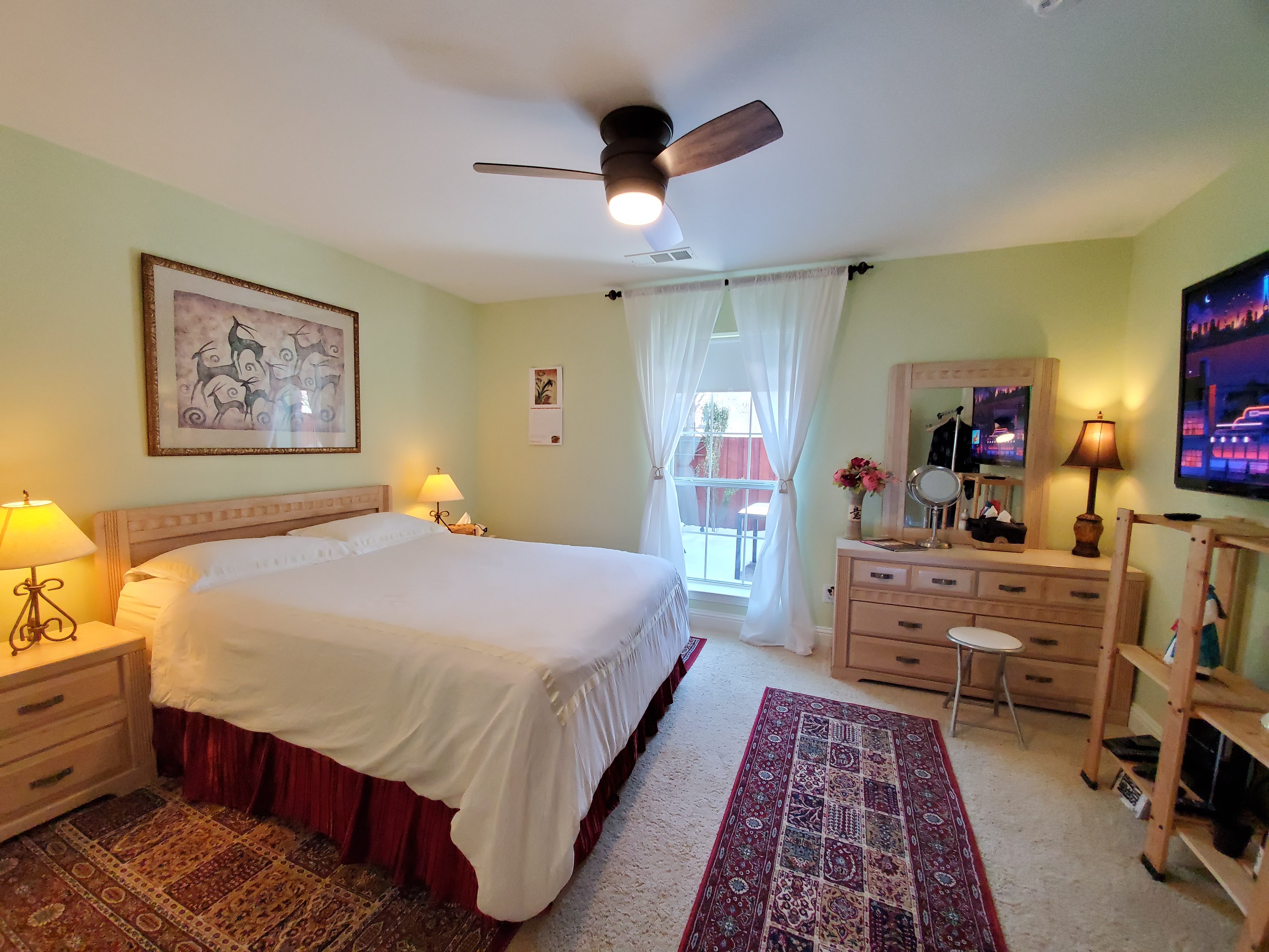 Chic ensuite room with kitchenette/livingroom. in District 14, Dallas
