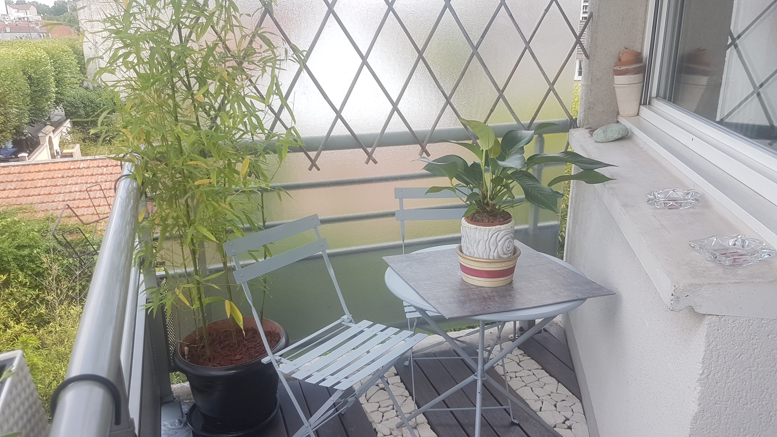 Quiet apartment close to the University subway