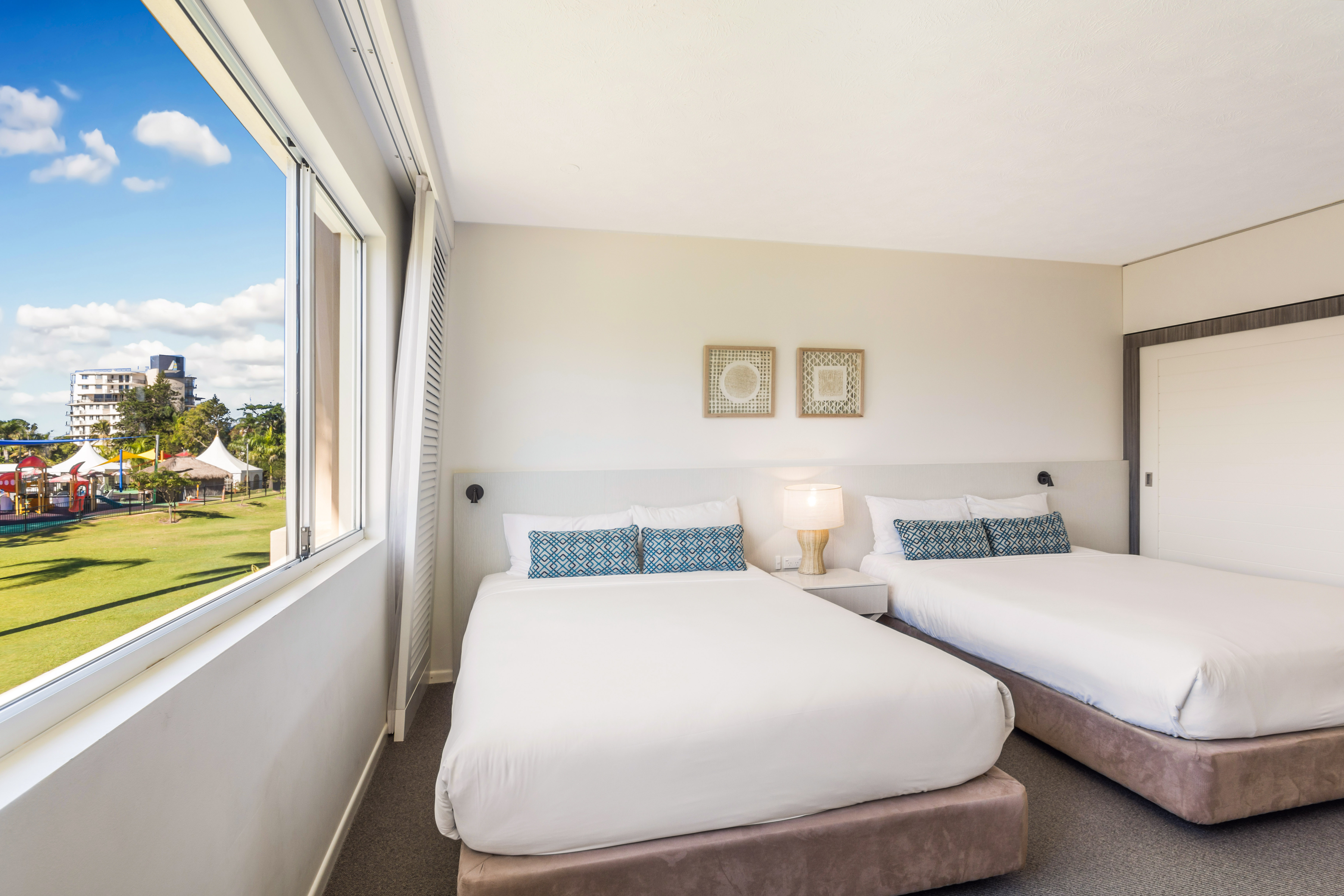 Studio with 2 Queen Beds in Family Friendly Resort