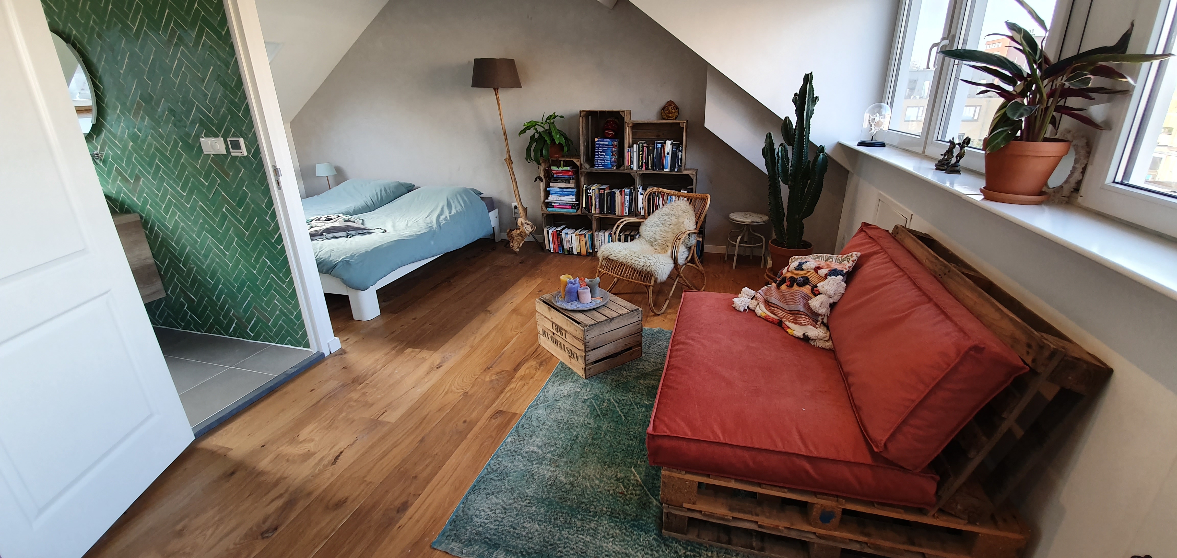 Loft with private bathroom in centre Adam West — Amsterdam stay