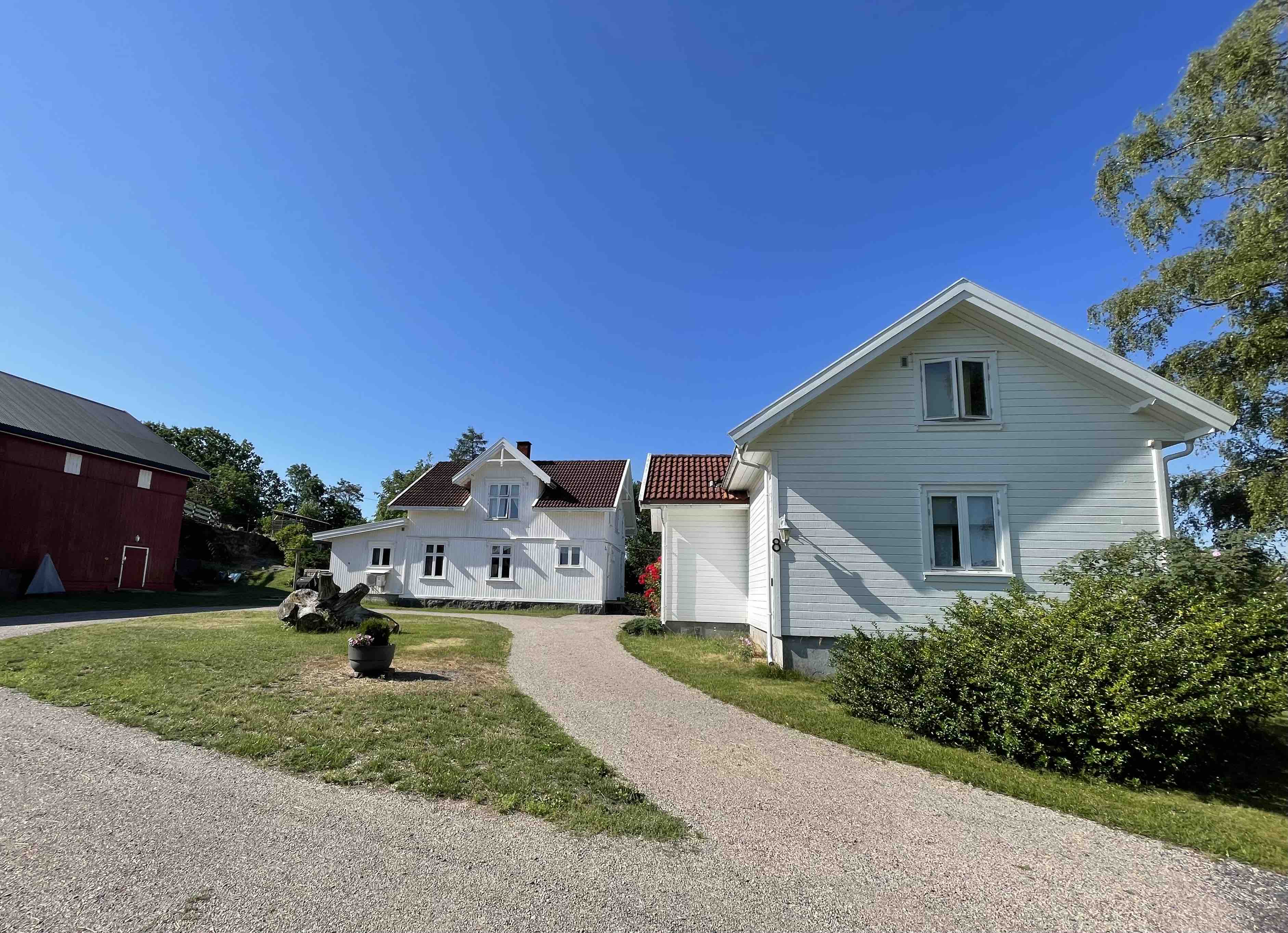 Large brewery house near the sea on Østre Nes.