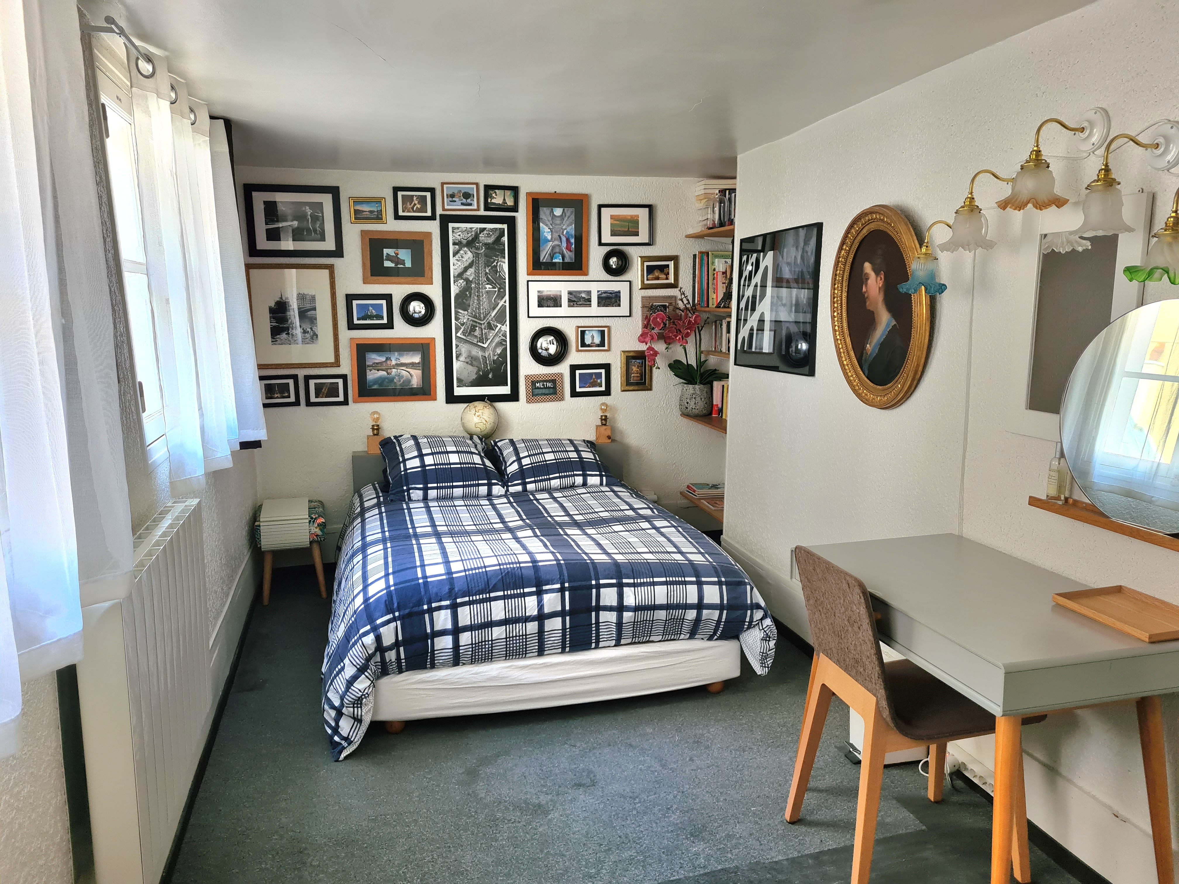 Bedroom in the heart of Paris- Le Marais