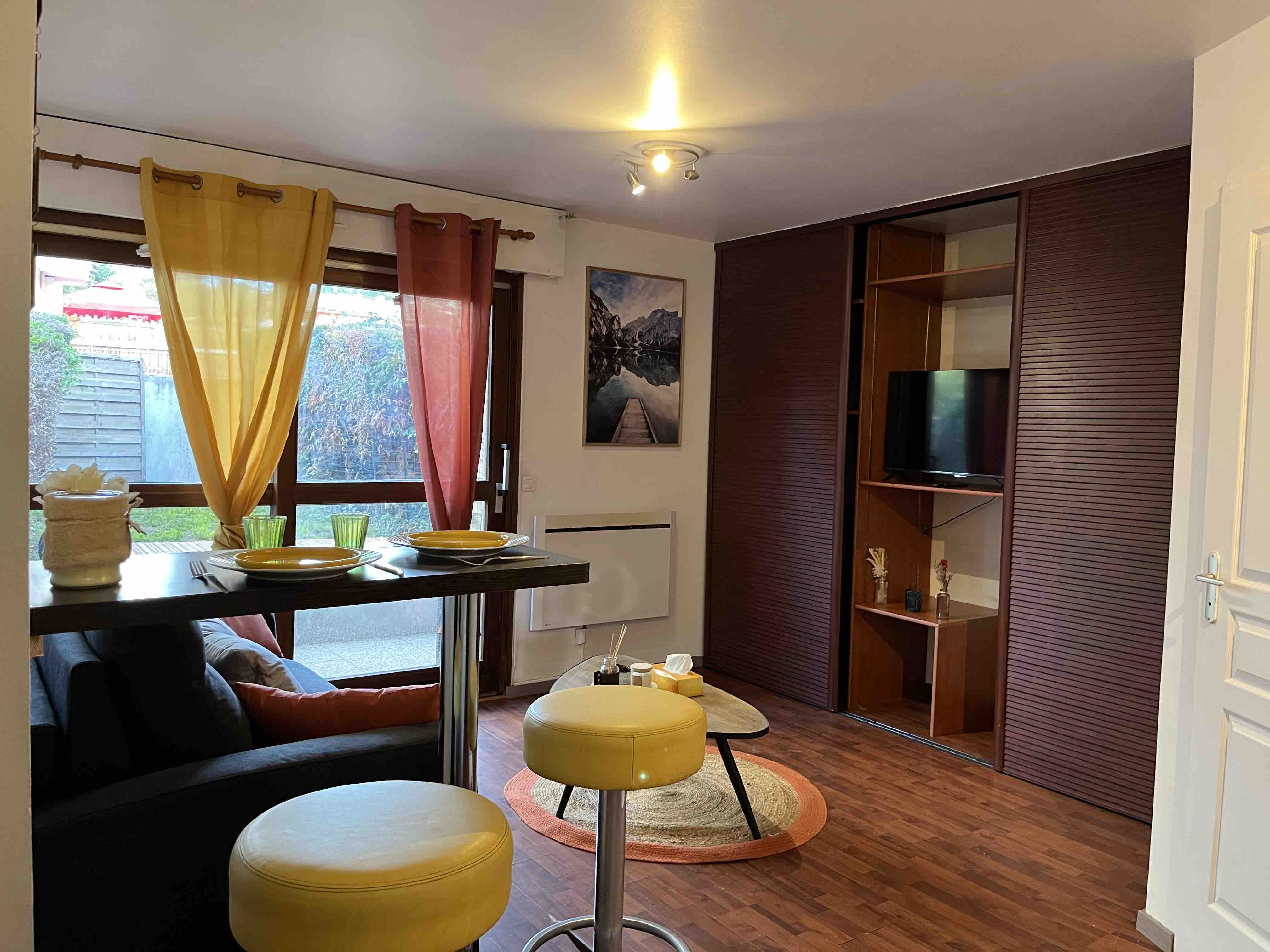 Studio 5-minute from Geneva fully equipped