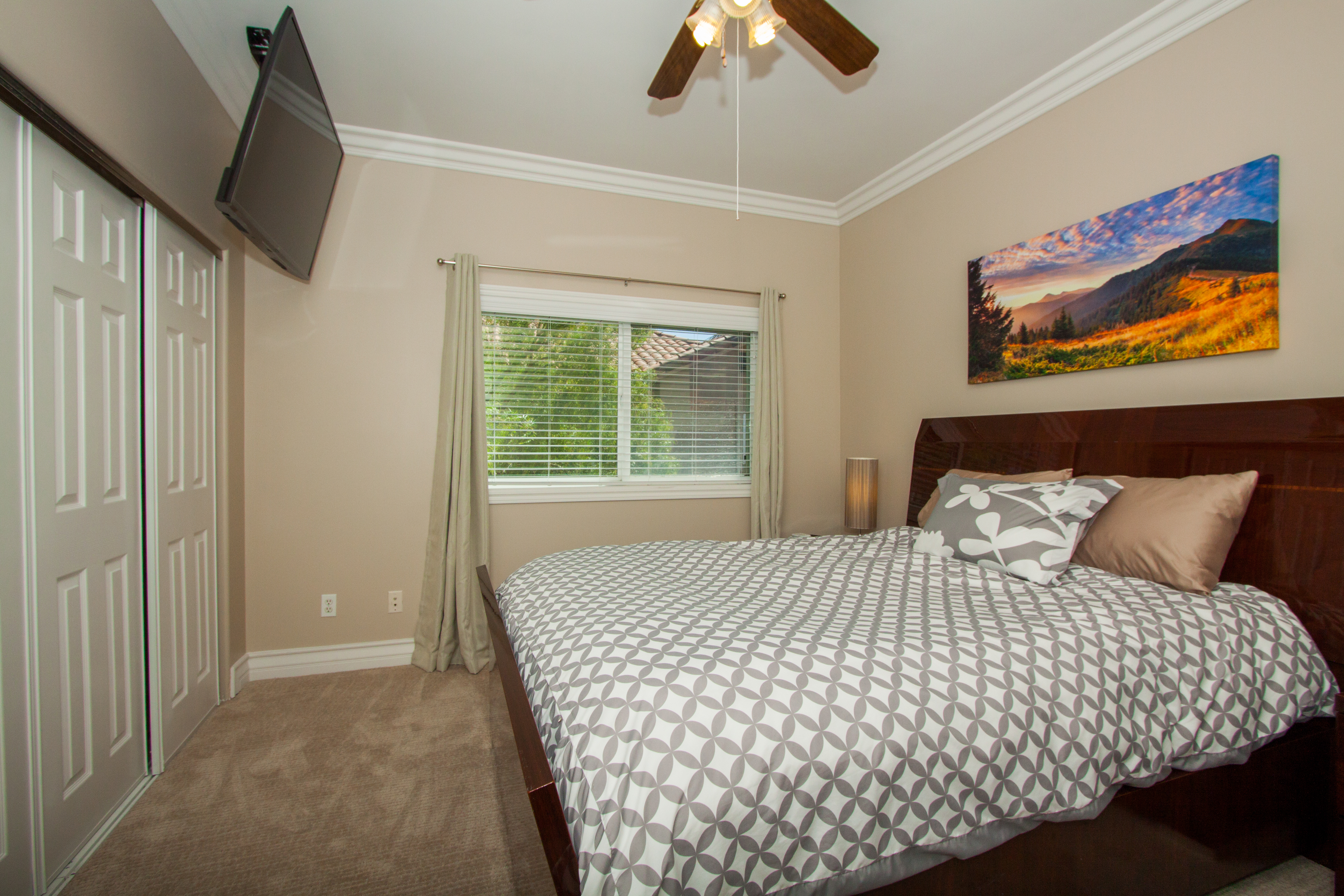 Two bedroom Guest Home- Private Entrance, Near LAX