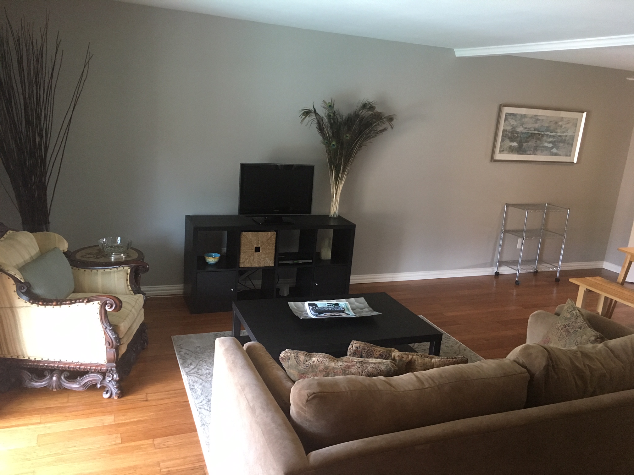 Clean, comfy bed, balcony, total remodel pool view in District 11, Dallas