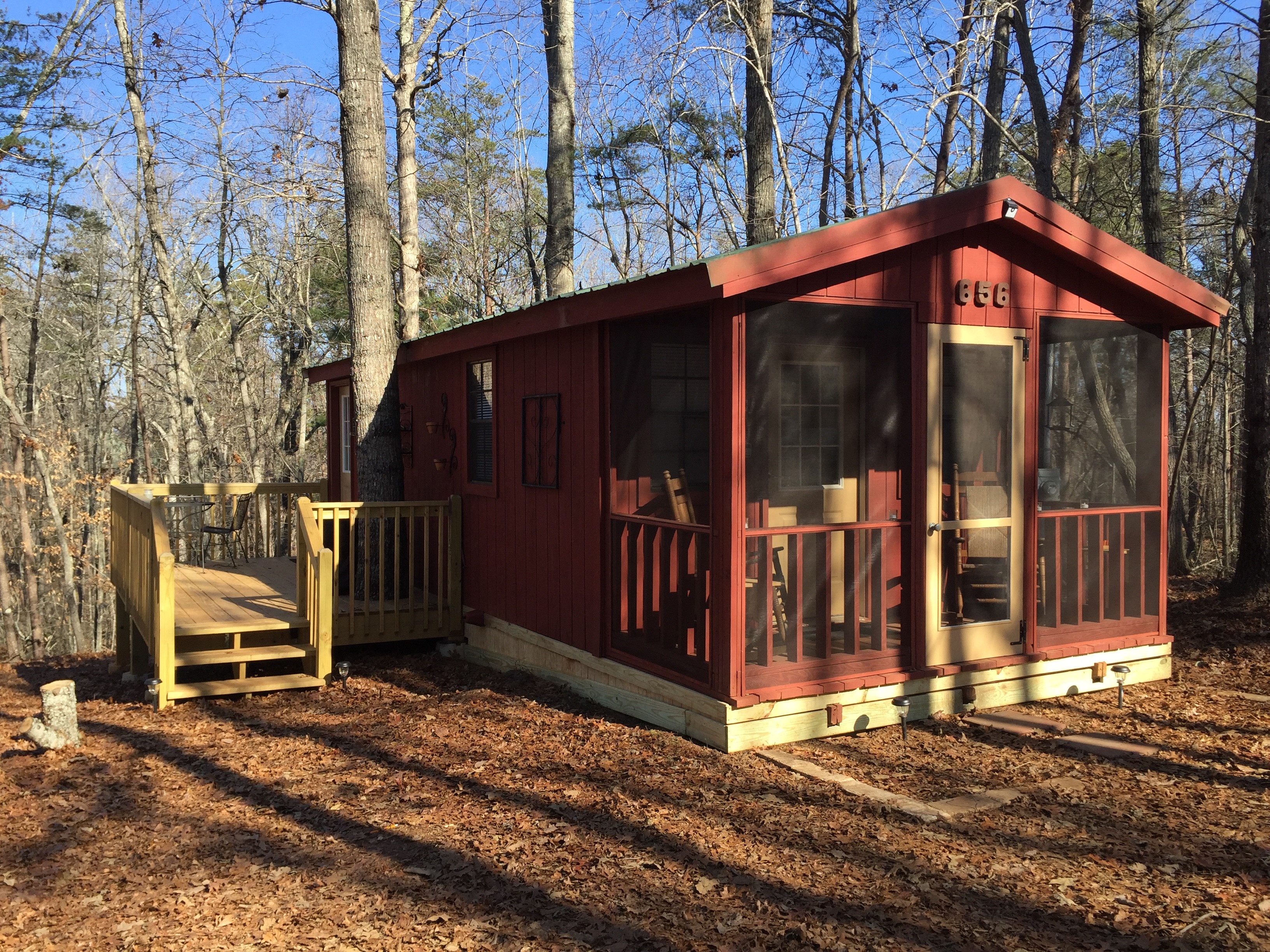 Tiny House in Woods near Downtown