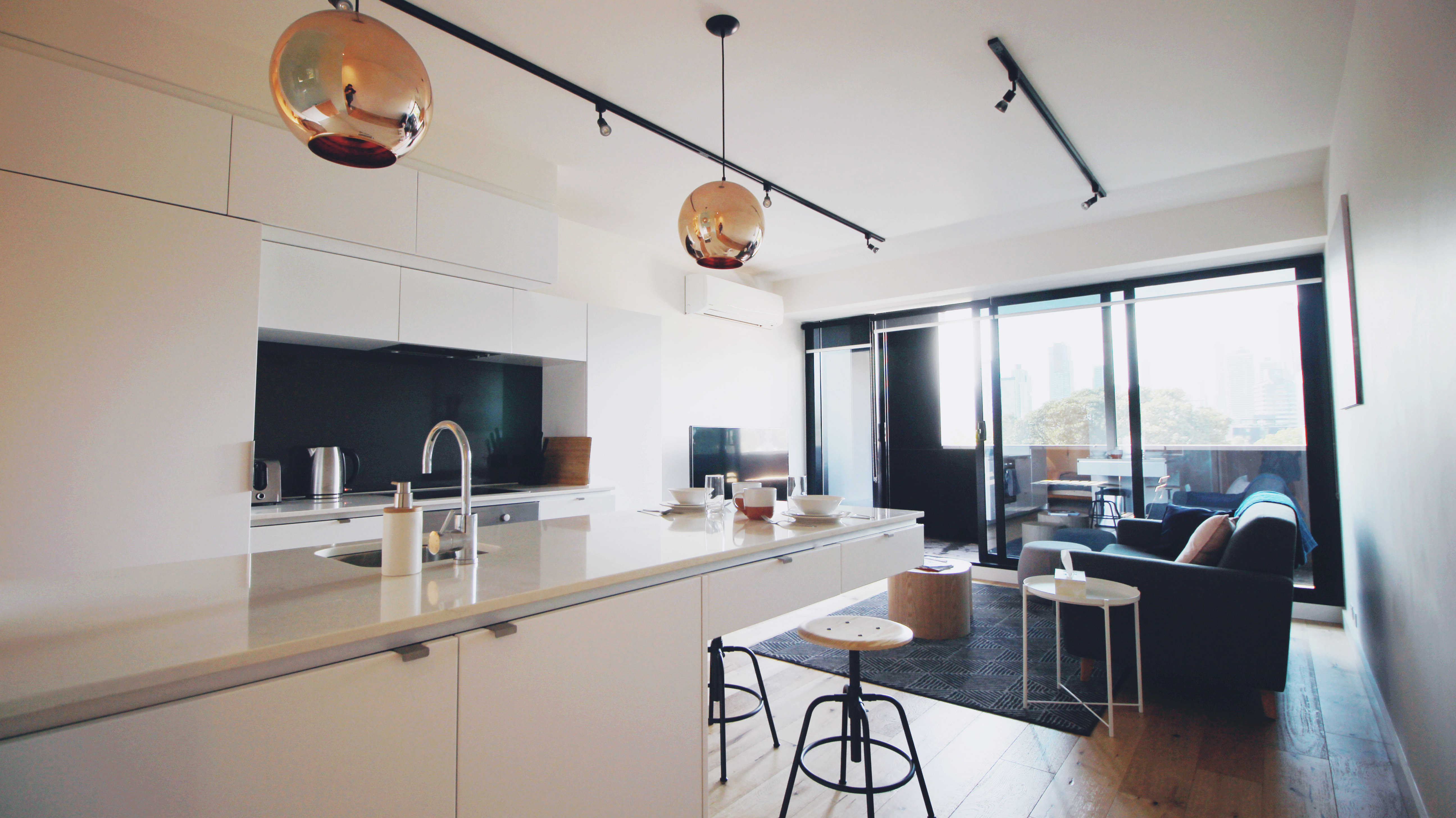 South Melb w/ Netflix, Wifi and Stunning City View