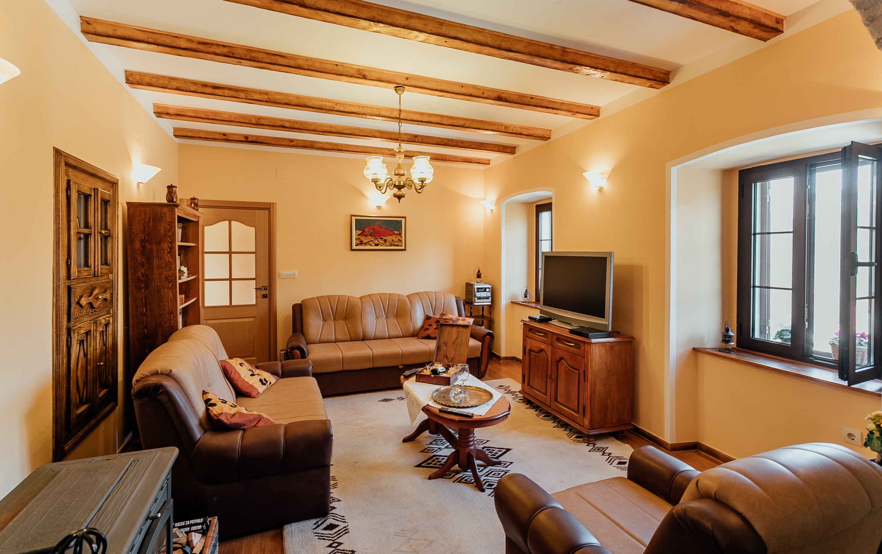 ☆City getaway☆  Completely renovated country house