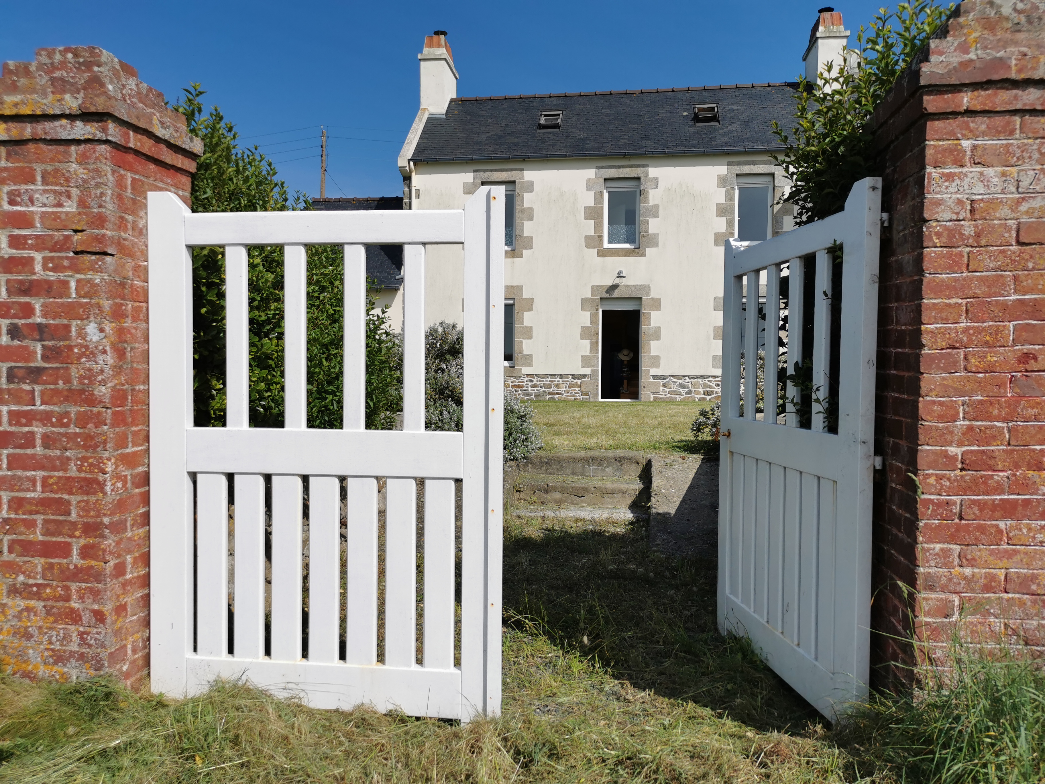La Loge Marine, facing the Sea