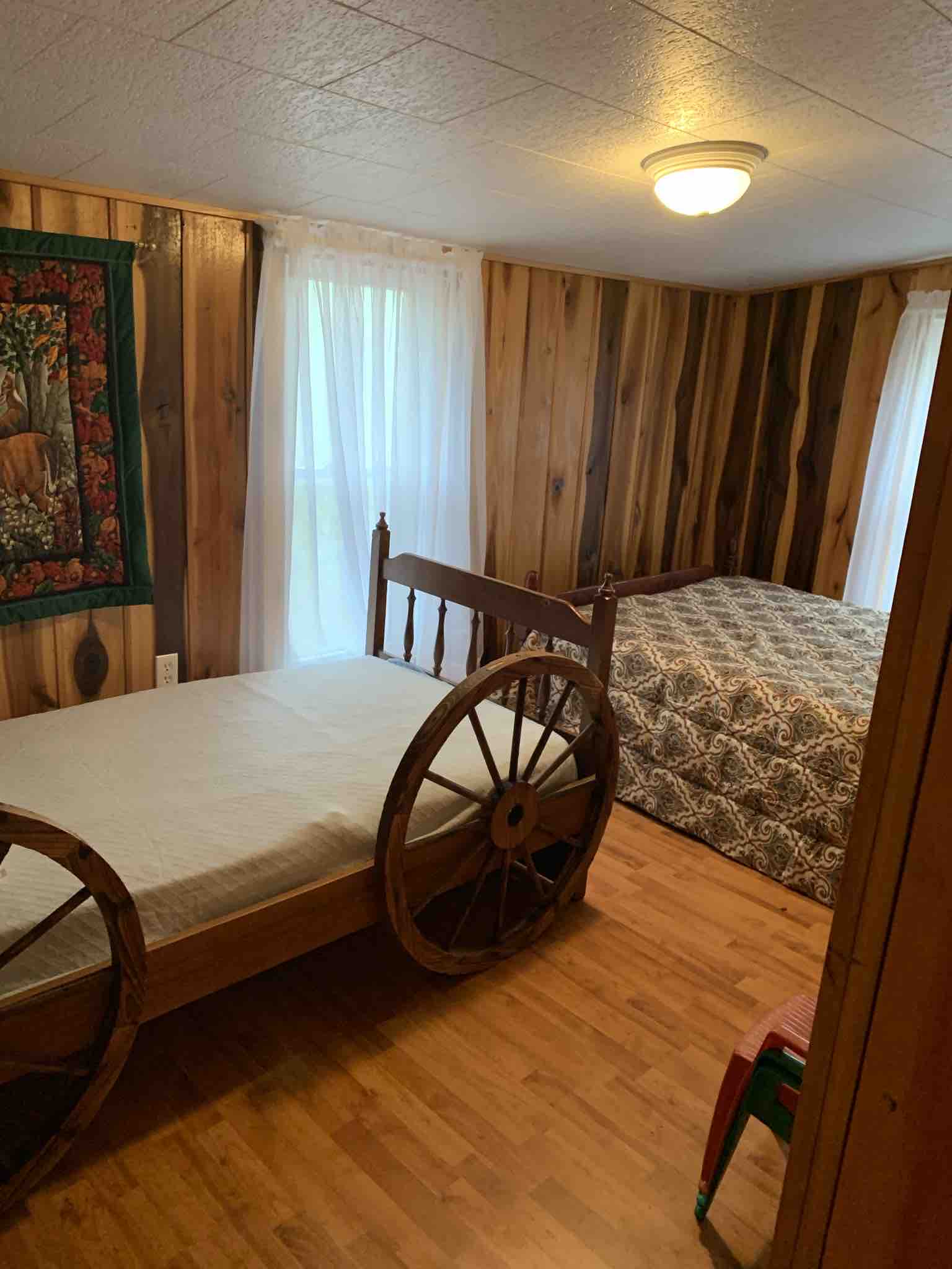 Elk Ridge Cabin Direct Spearhead trail access! Cabins for Rent in