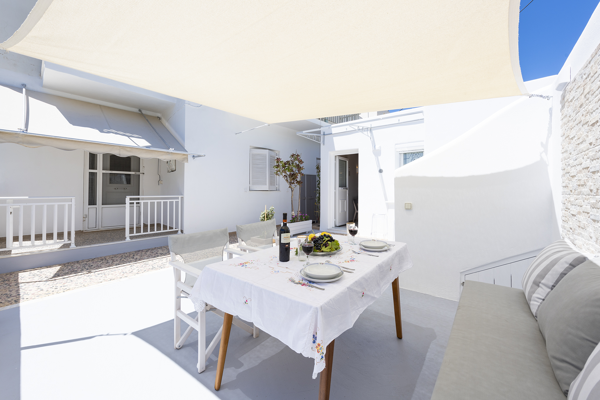 LITHOS - Paros studio