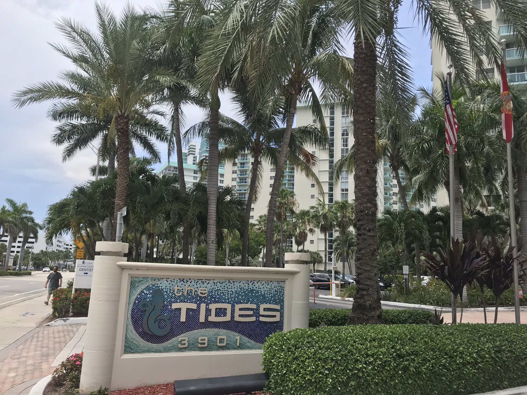 THE TIDES MIAMI Paradise on the beach ASTRALMARE Condominiums for Rent in Hollywood, Florida THE TIDES MIAMI Paradise on the beach ASTRALMARE Condominiums for Rent in Hollywood, Florida