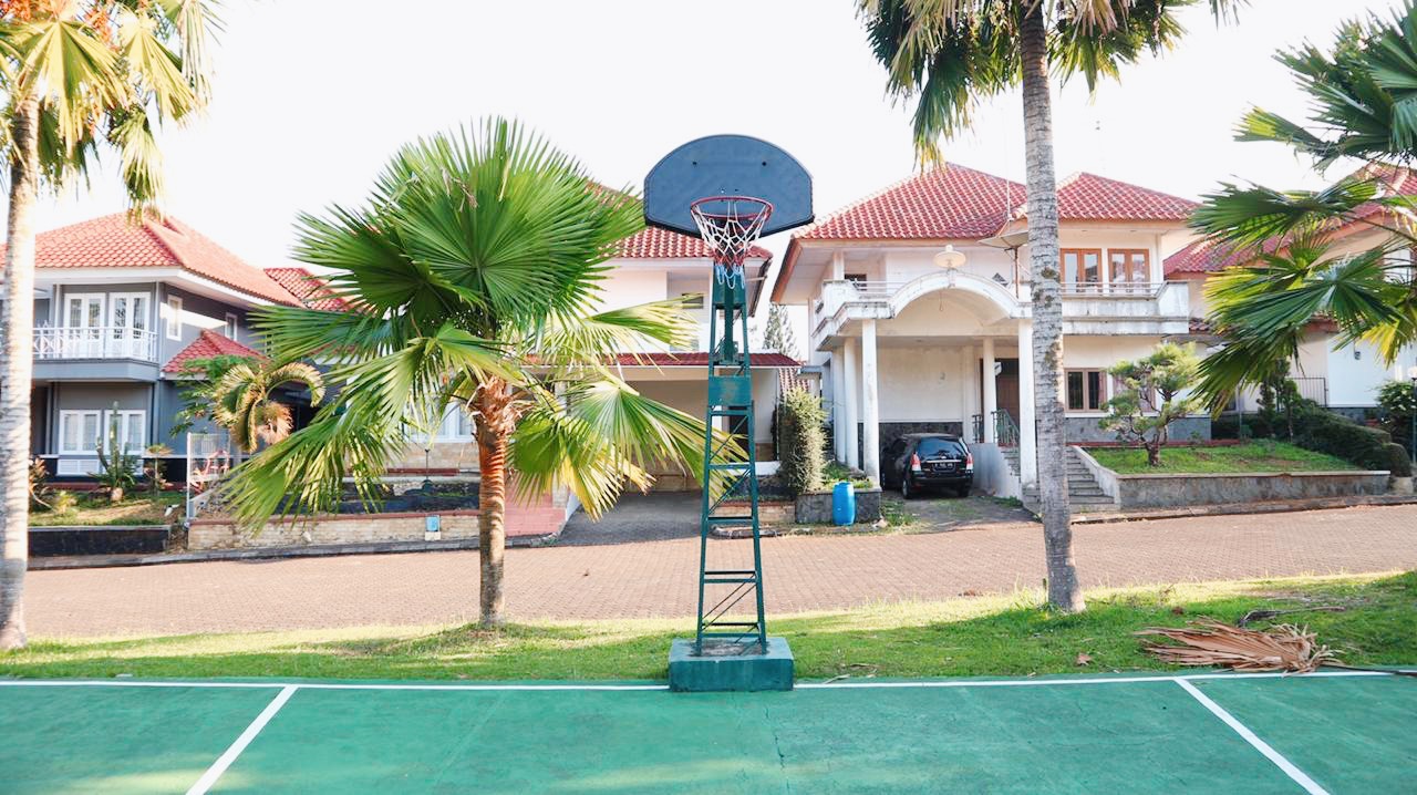 13+ Villa Palm Garden Cipanas Gif