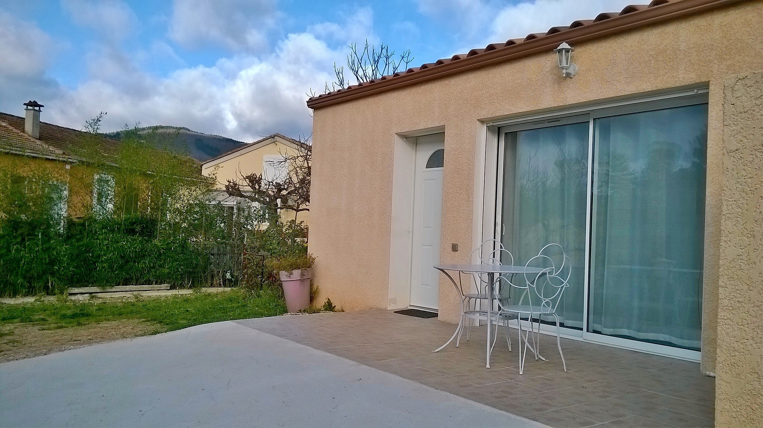 T2 PMR A/C villa, dog allowed minimum 6 nights