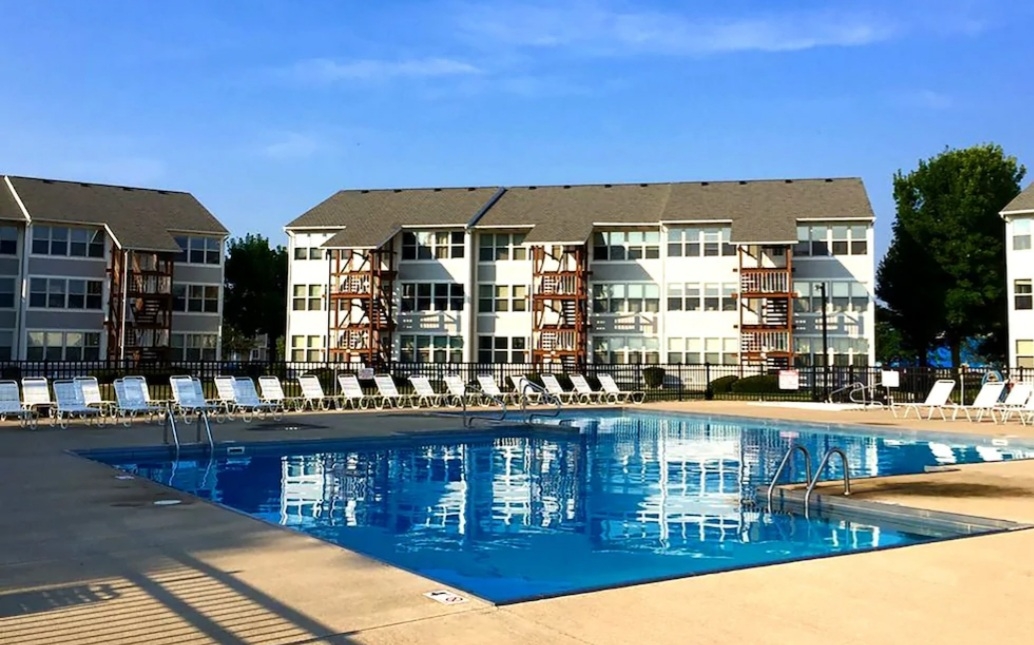Lovely Waterfront Condo Condominiums for Rent in Port Clinton, Ohio