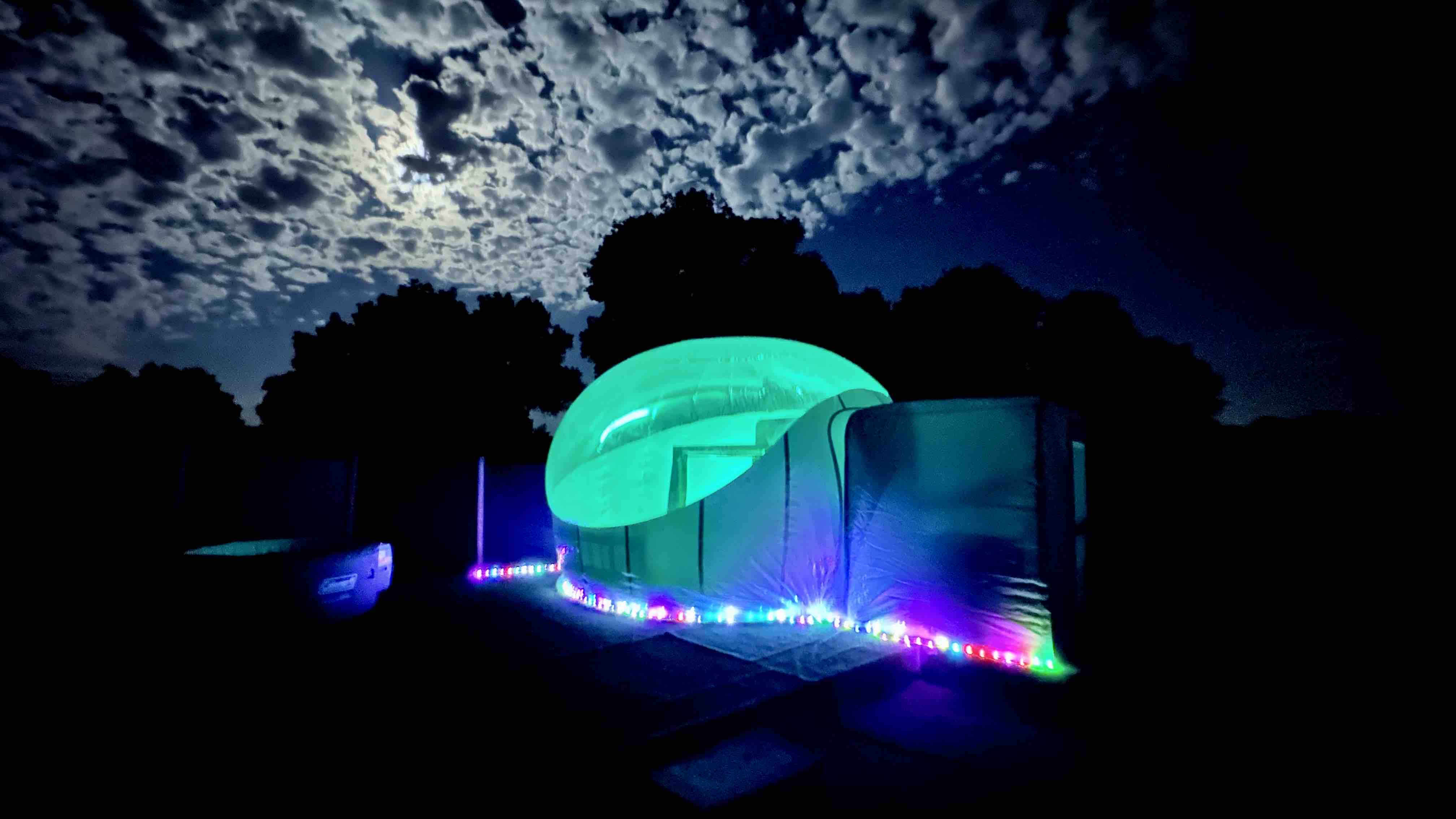 Bubble dome with Jacuzzi 2