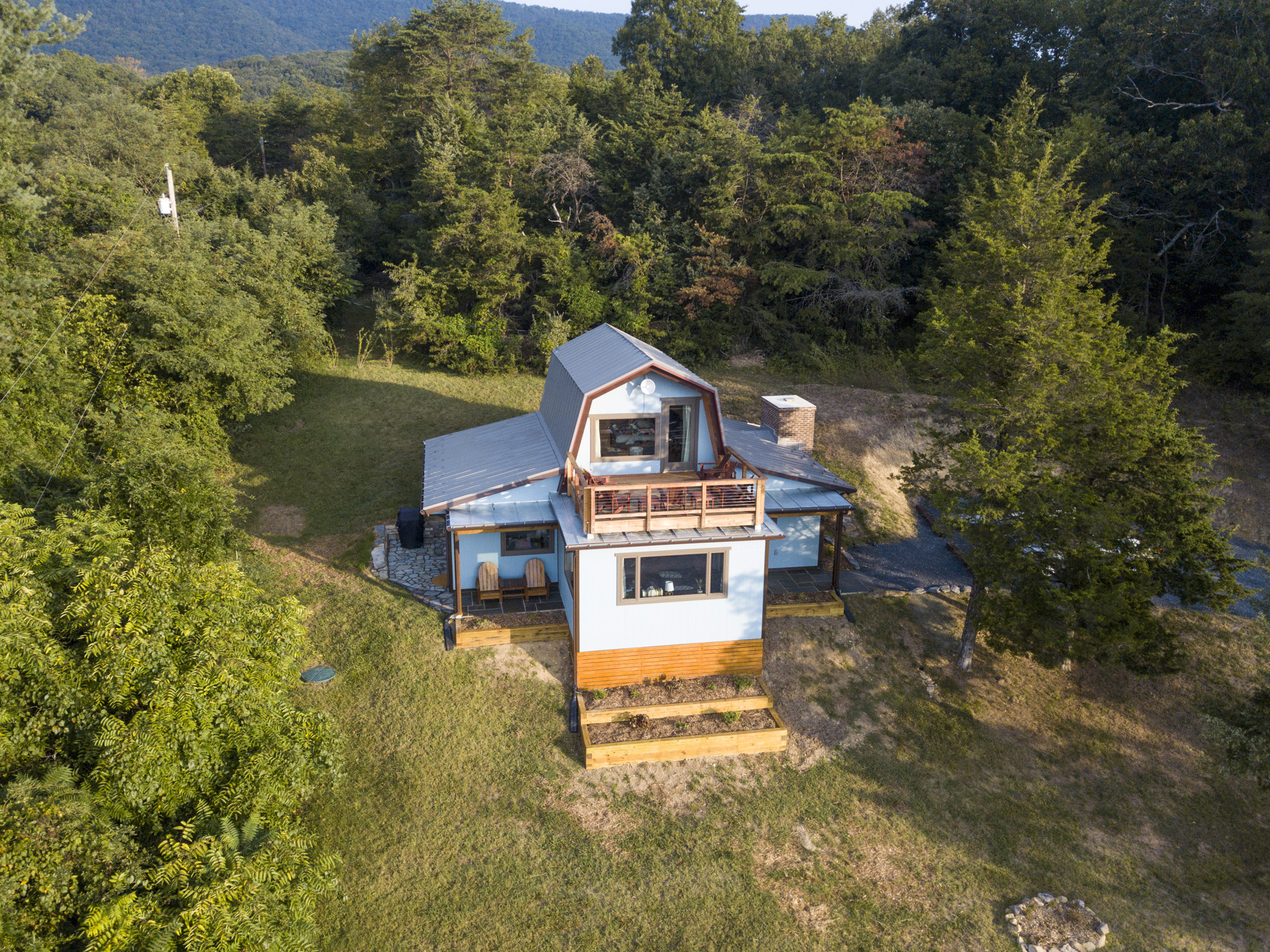 Modern Mid Century Home + Mountain Views + River Houses for Rent in