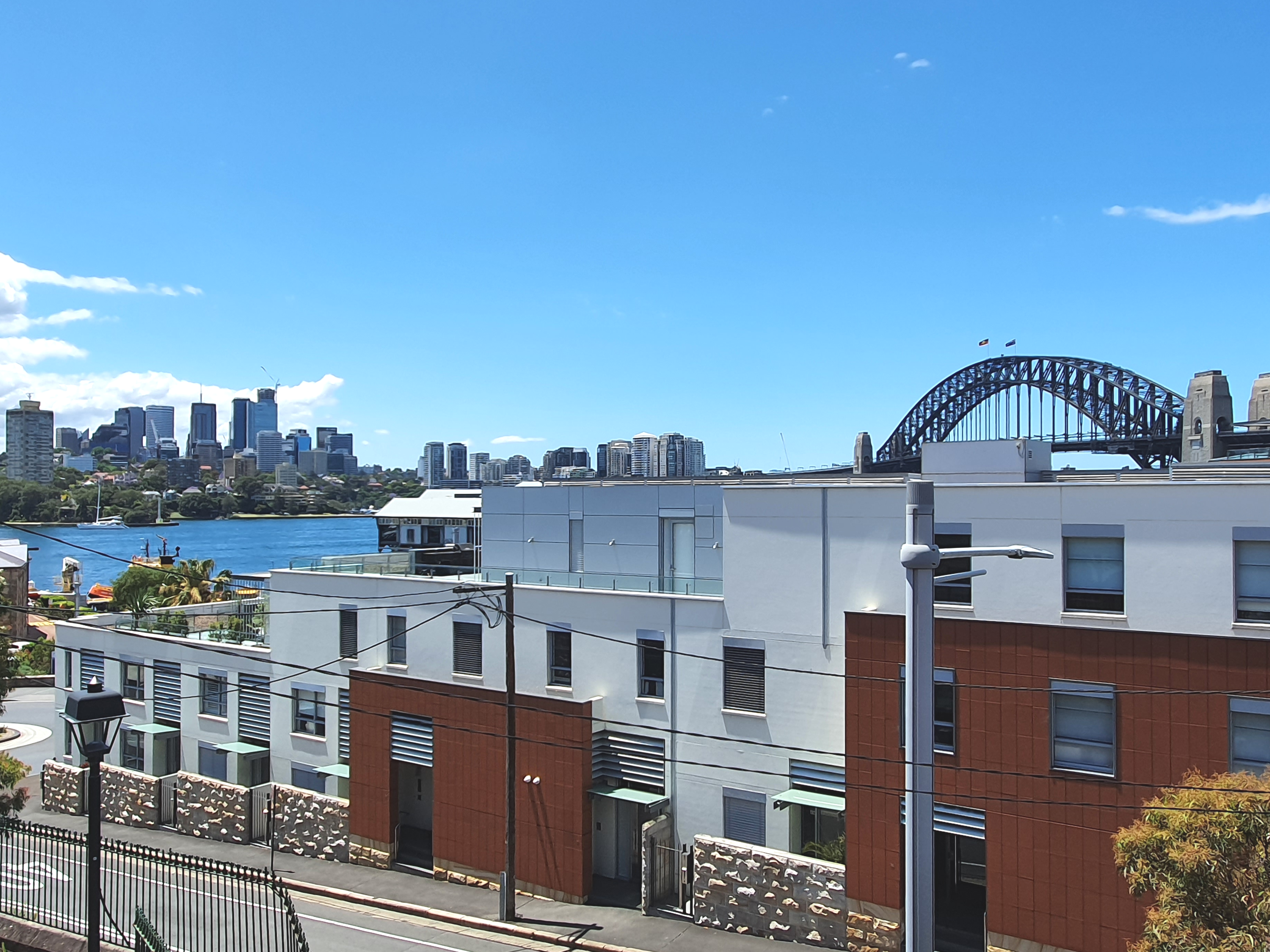 World Class Location + Harbour Walk+ Bridge View