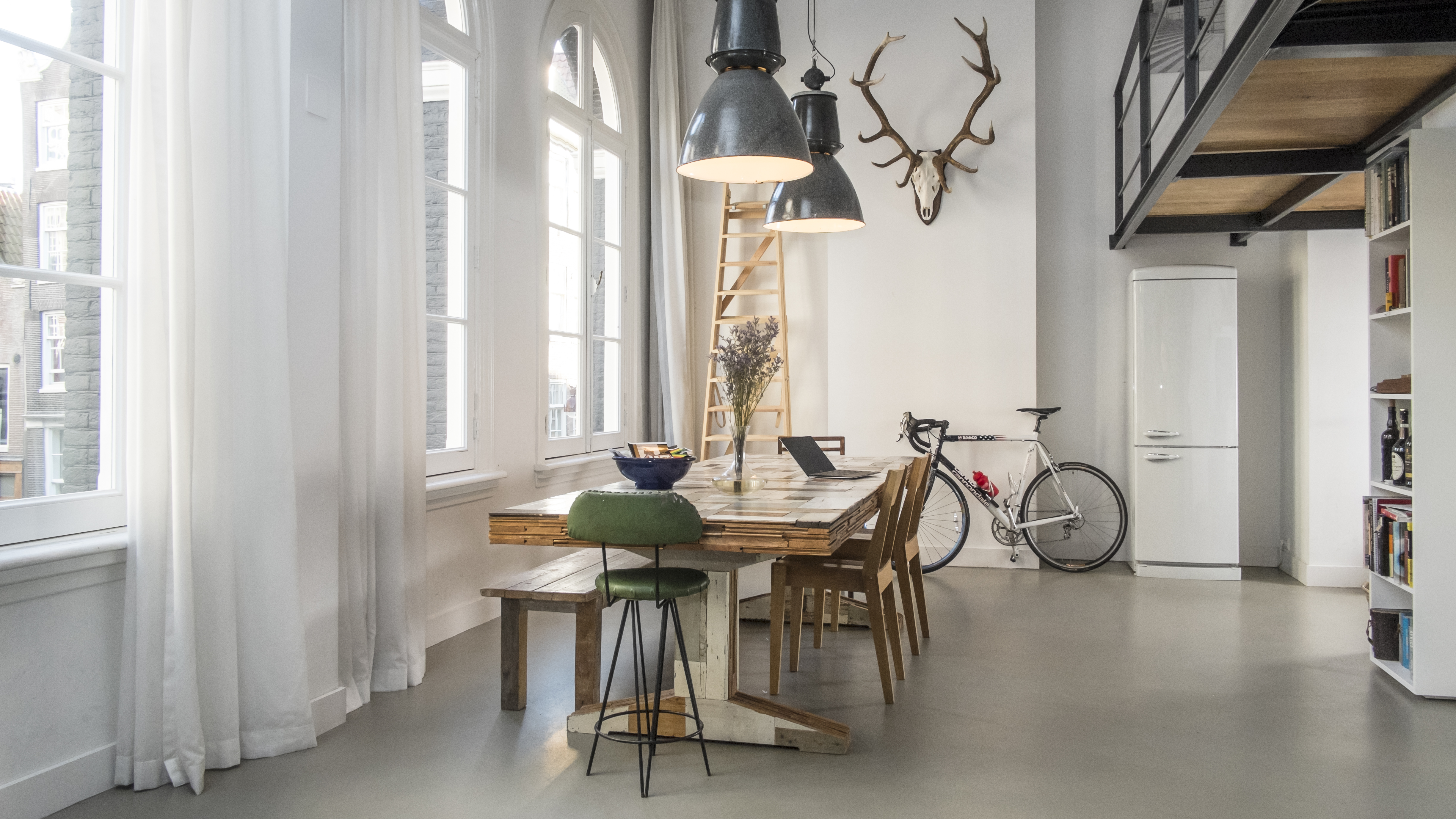 Loft apartment in canal district — Amsterdam stay